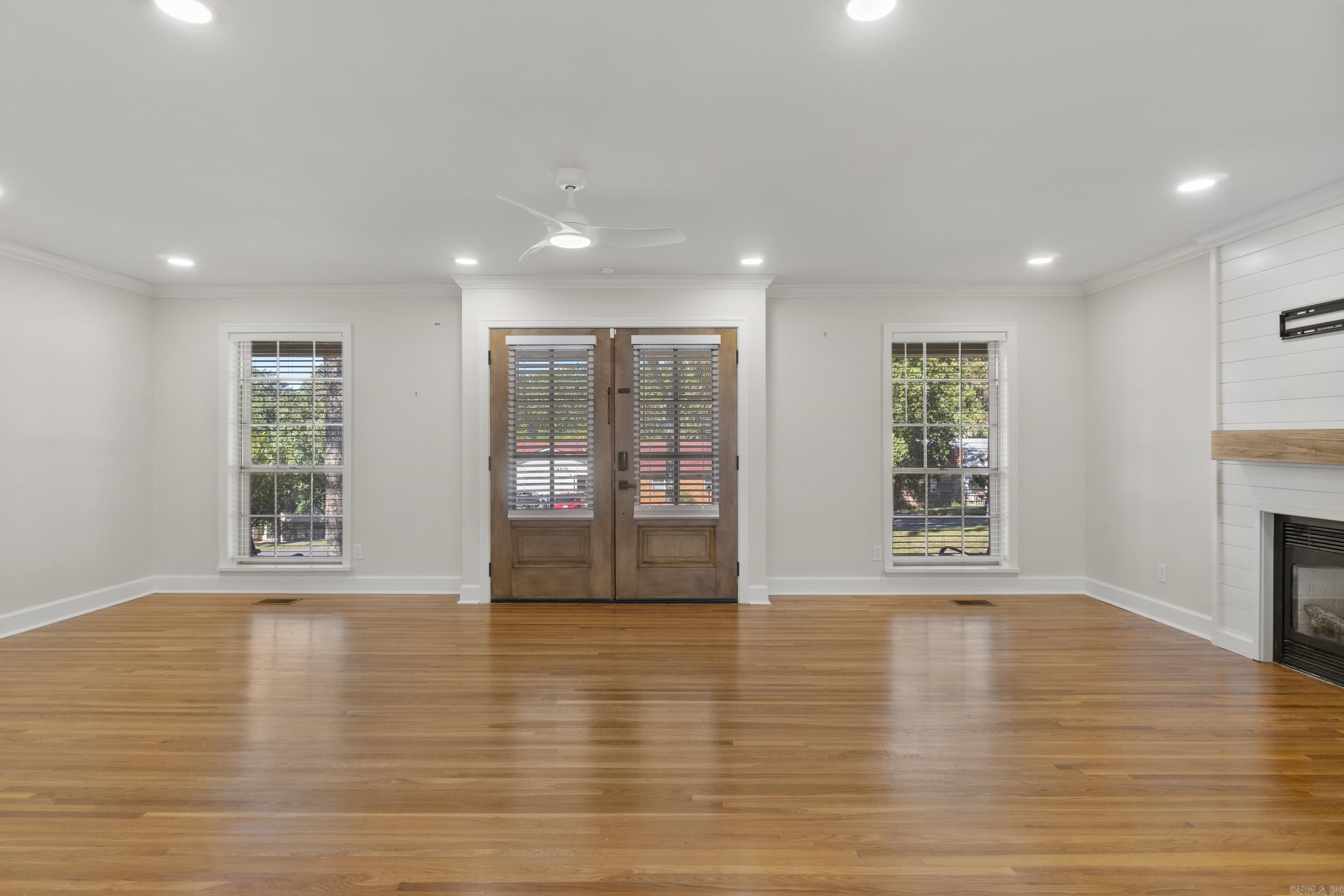 LAKEWOOD - Residential