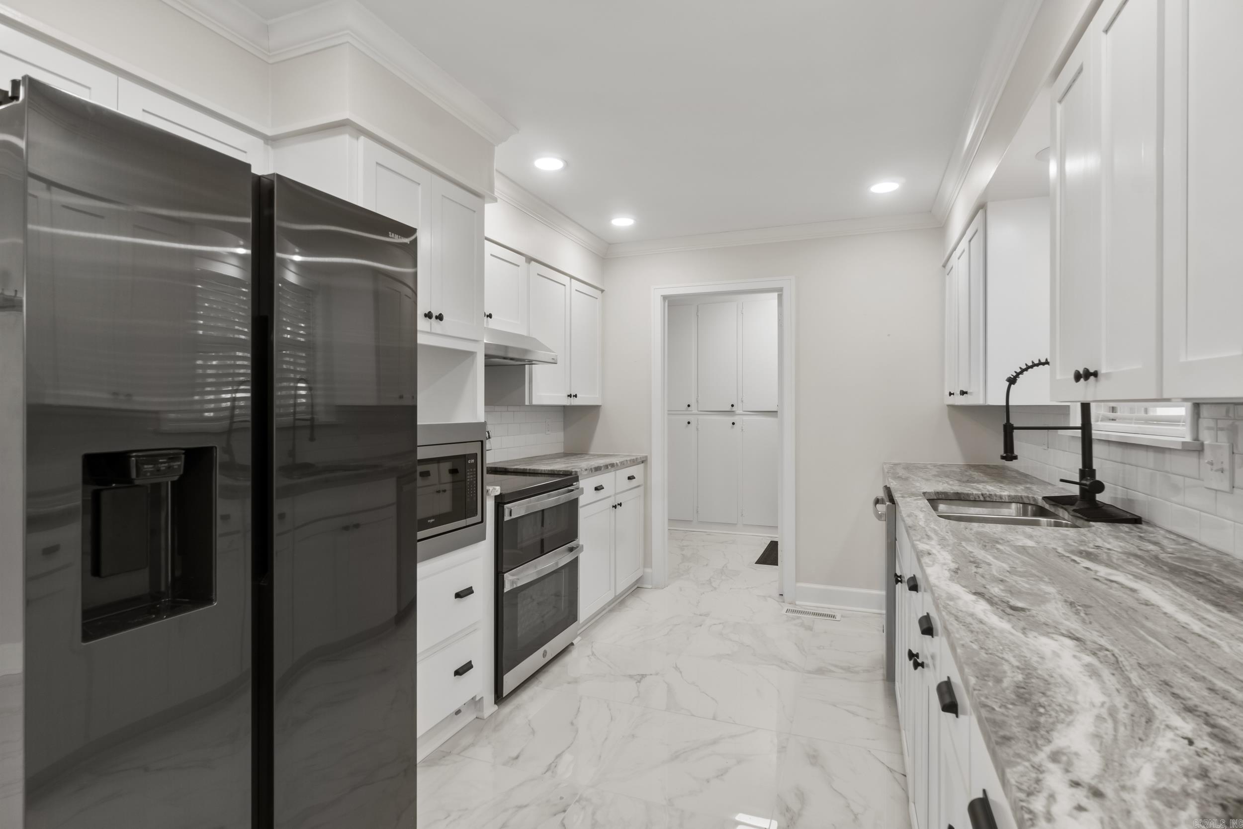 LAKEWOOD - Residential