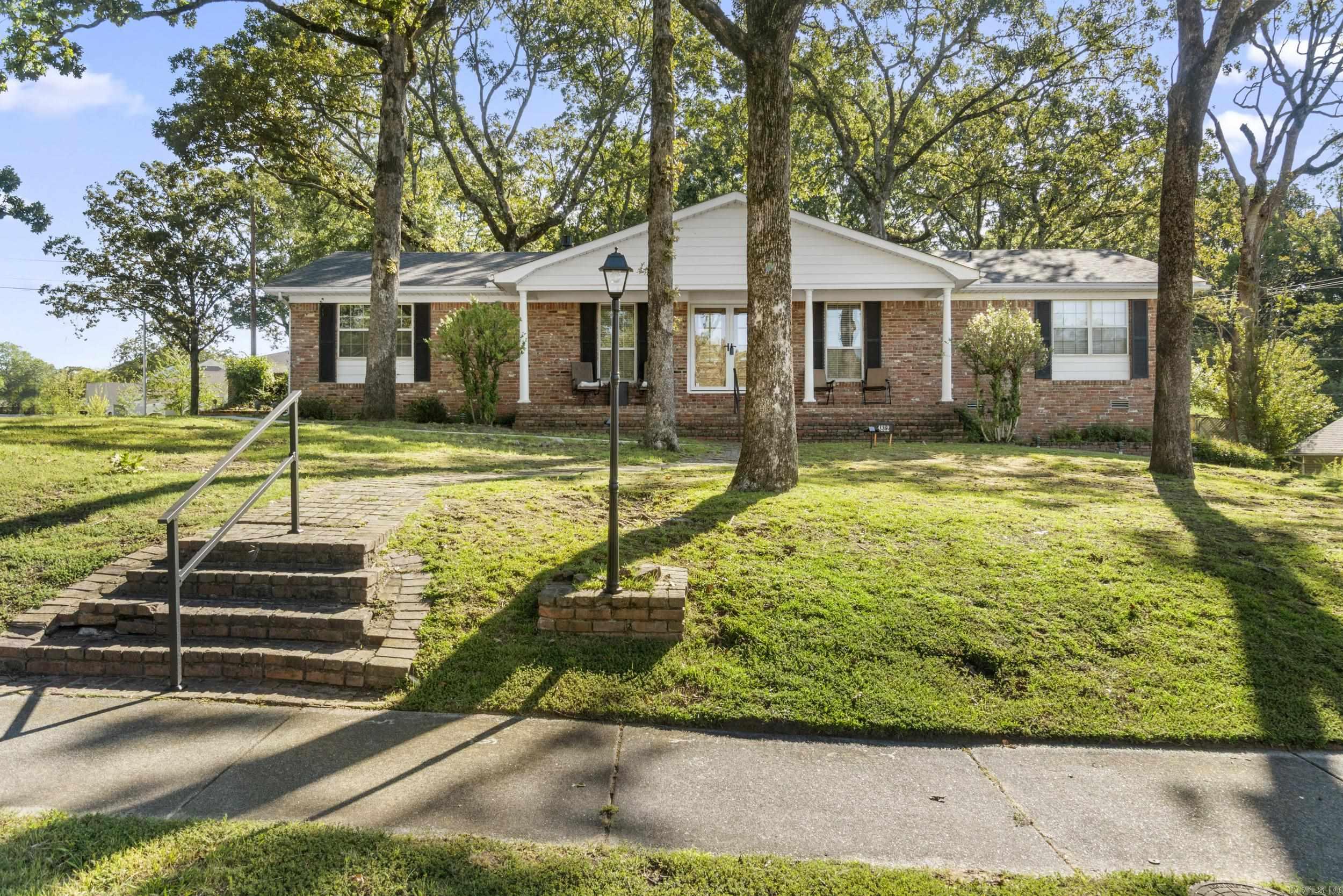 LAKEWOOD - Residential