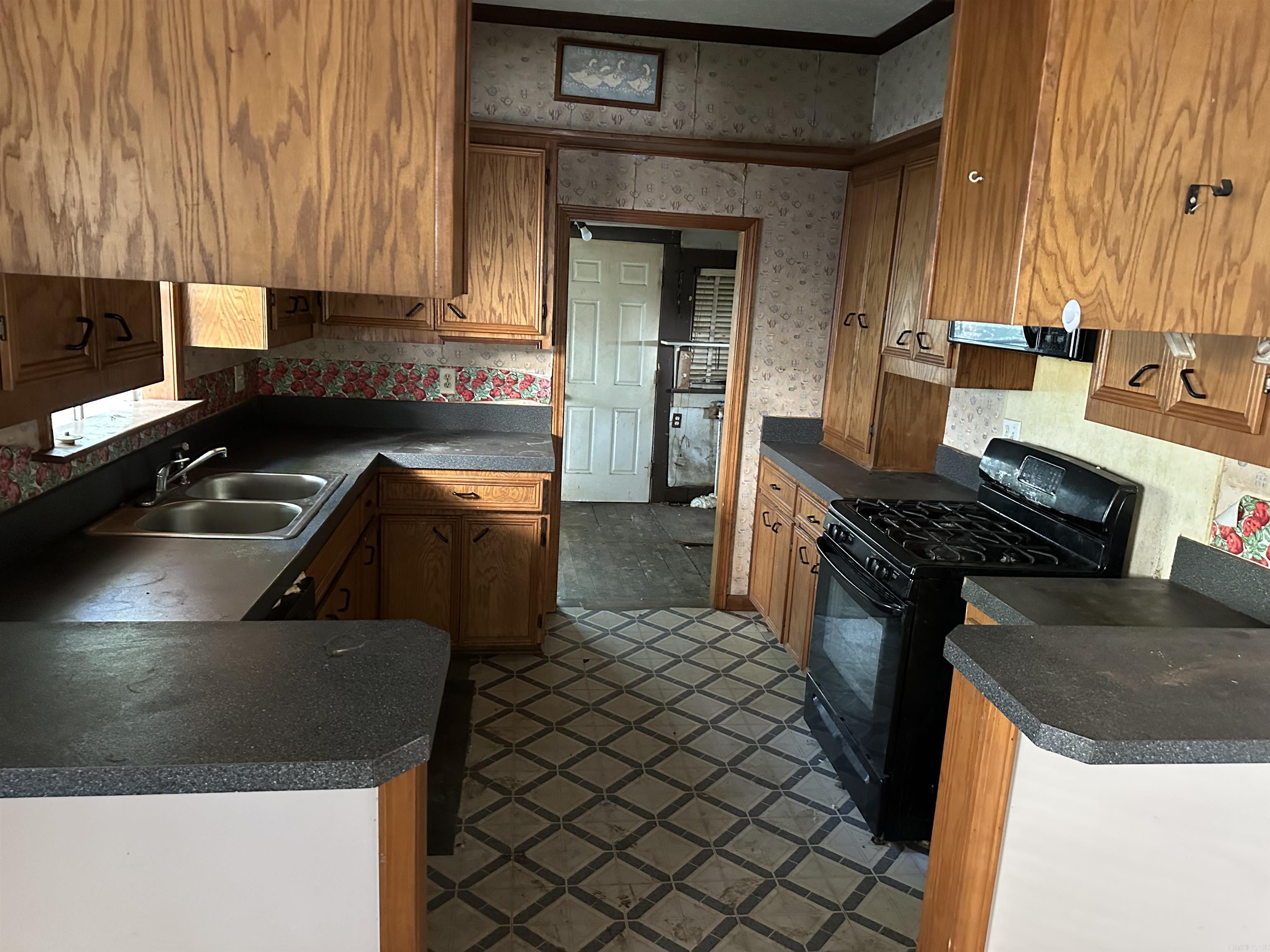 MELROSE PLACE ADDN - Residential