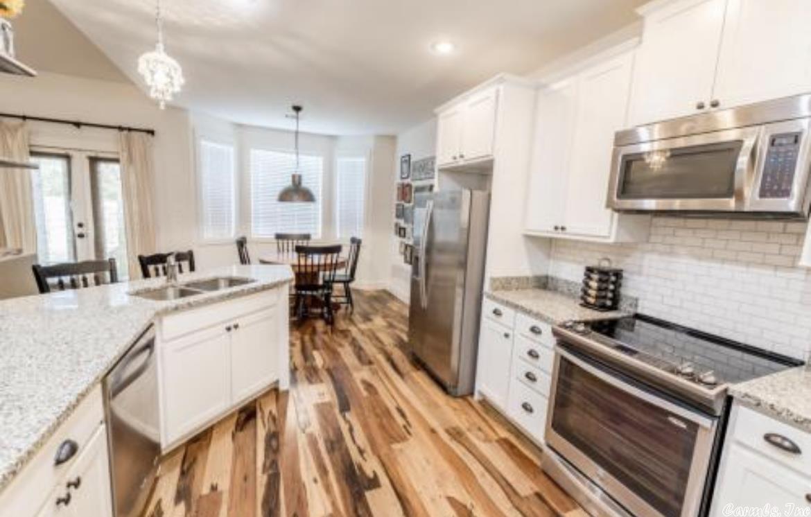 Valley View Manor - Residential Lease