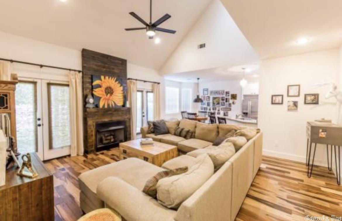 Valley View Manor - Residential Lease