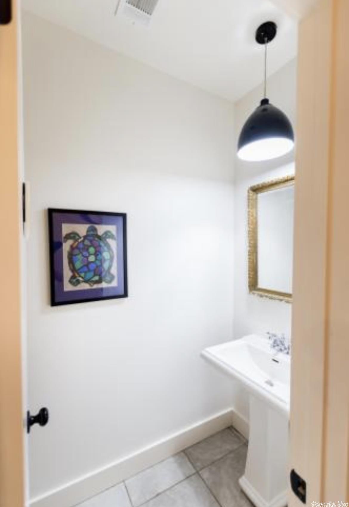 Valley View Manor - Residential Lease