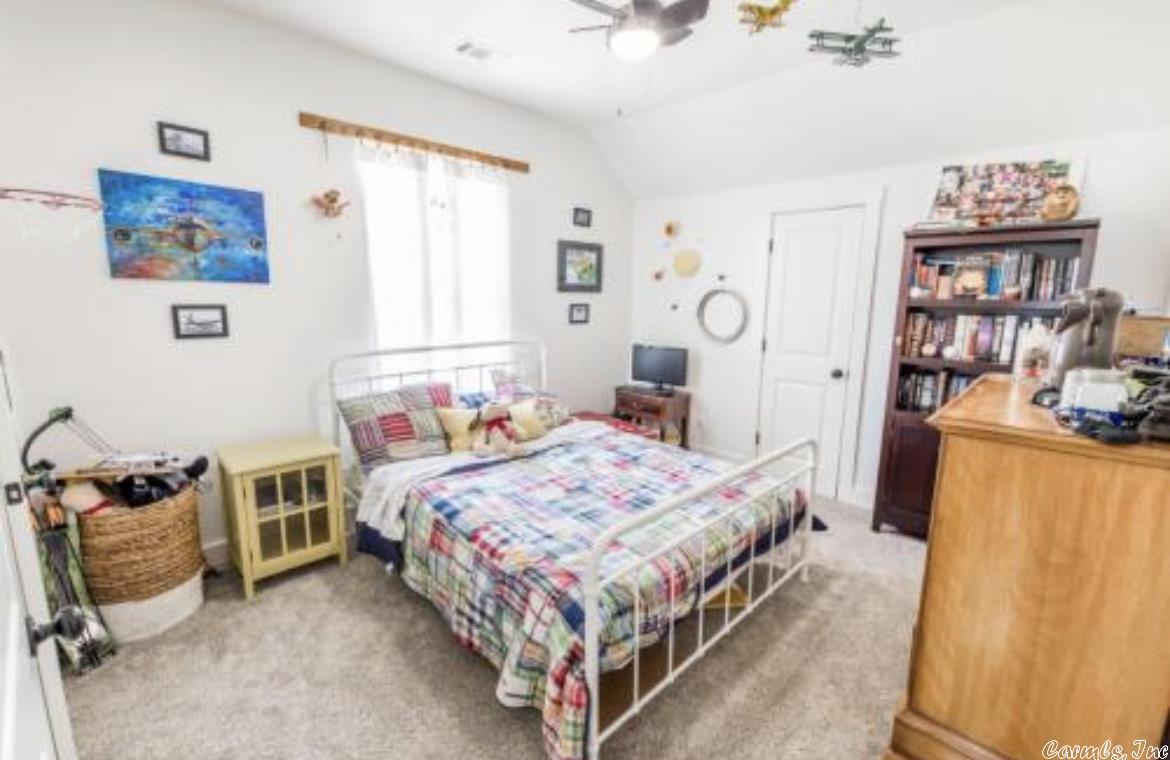 Valley View Manor - Residential Lease