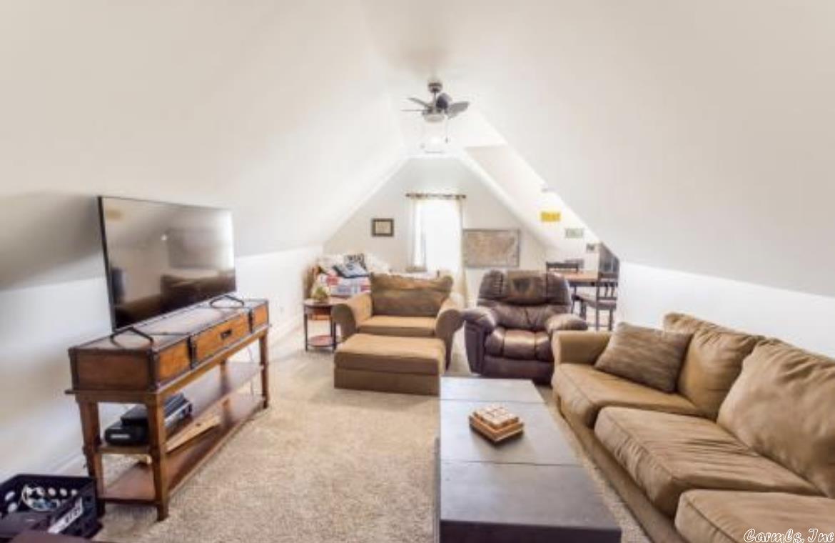 Valley View Manor - Residential Lease