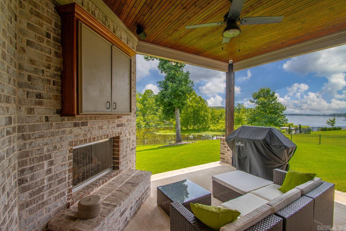 WESTSHORE ADDN HURRICANE LAKE ES - Residential