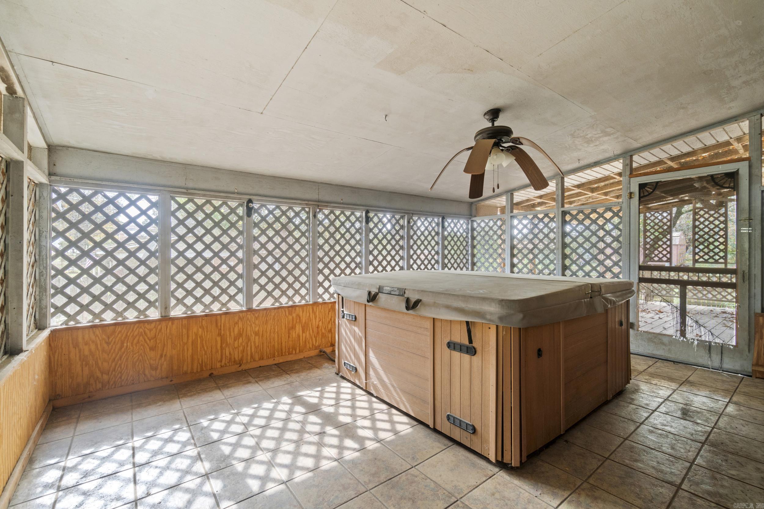 WILLOWBROOK - Residential