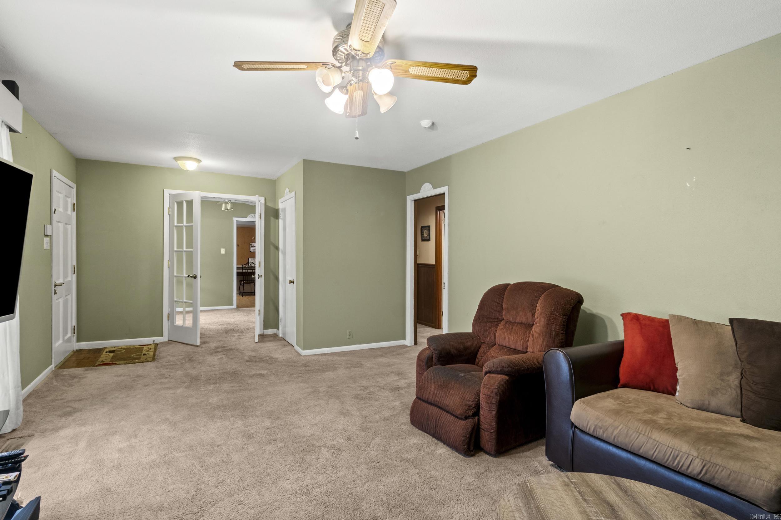 WILLOWBROOK - Residential