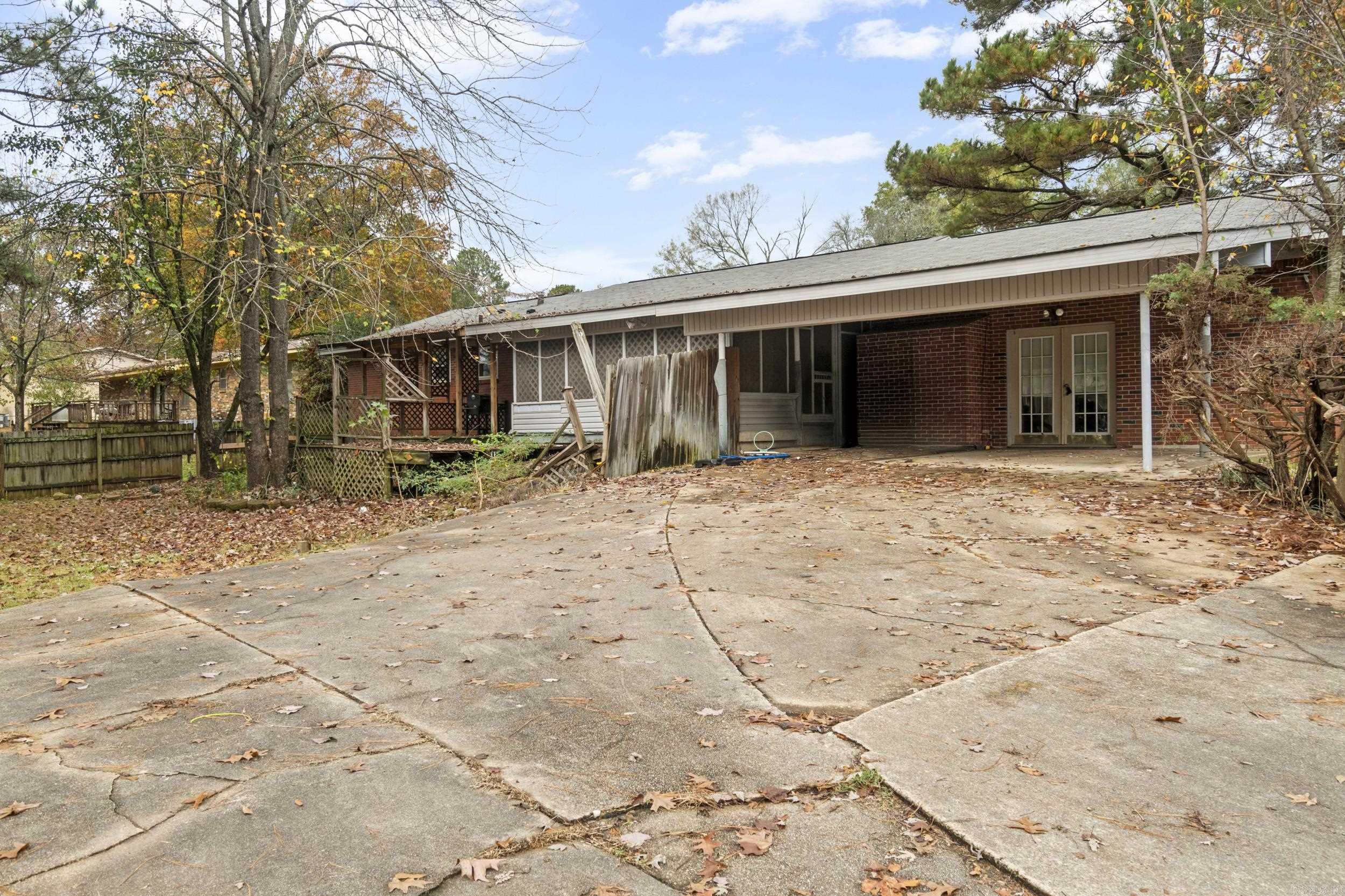 WILLOWBROOK - Residential