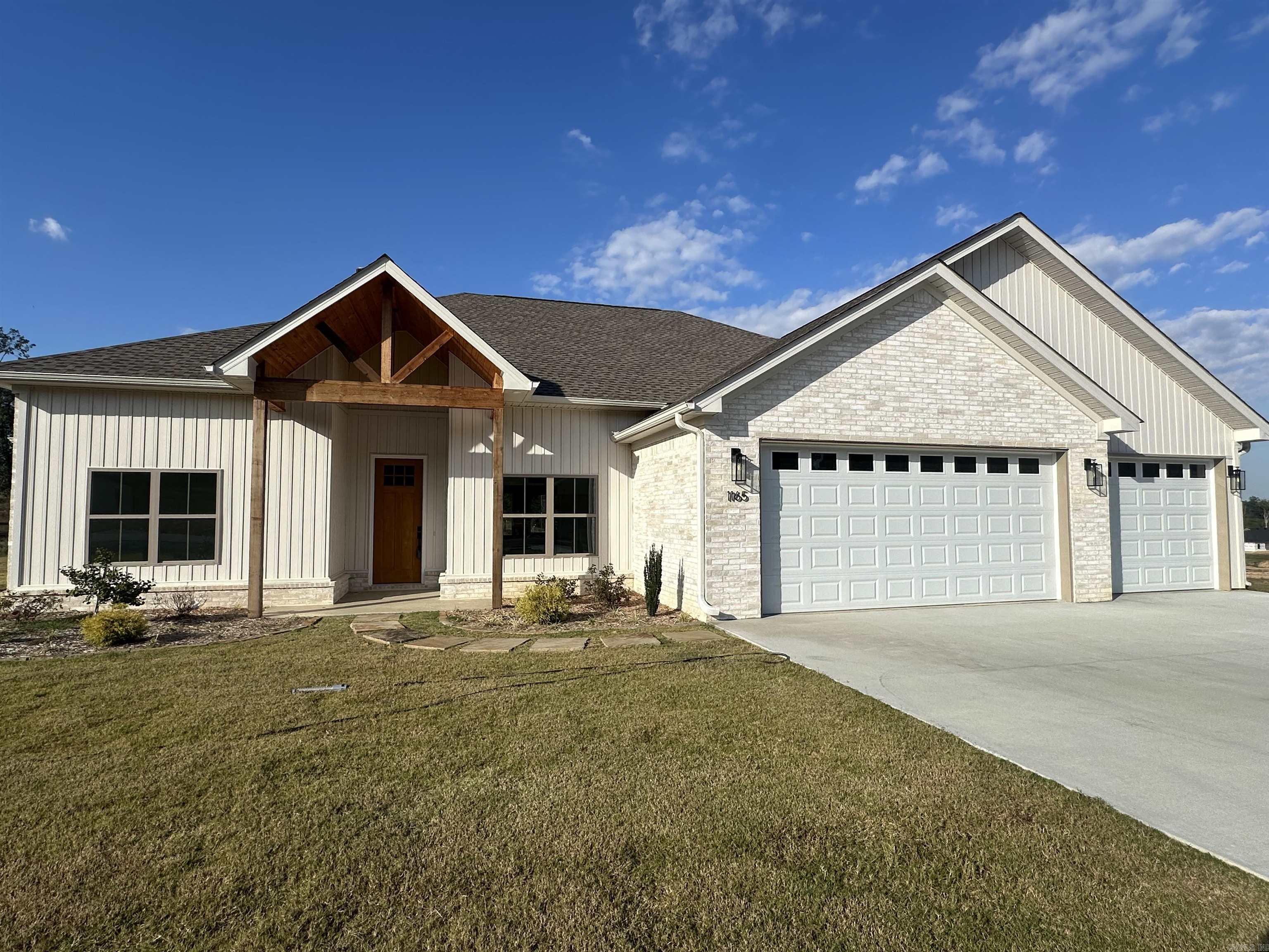 WINCHESTER ESTATES - Residential