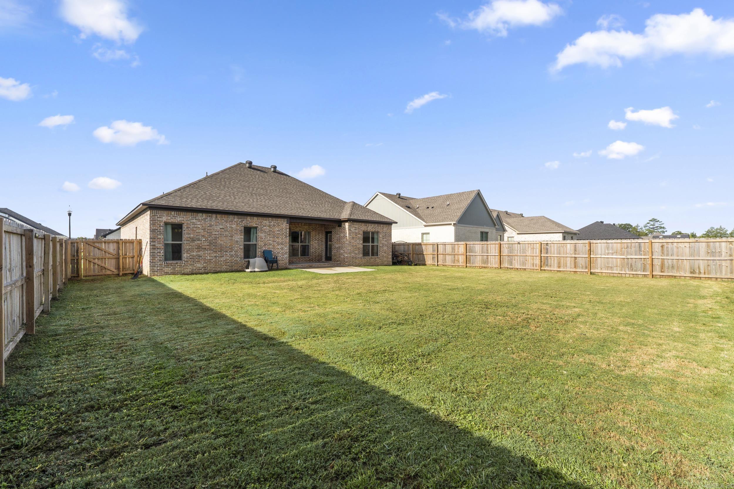 EAST MEADOW - Residential