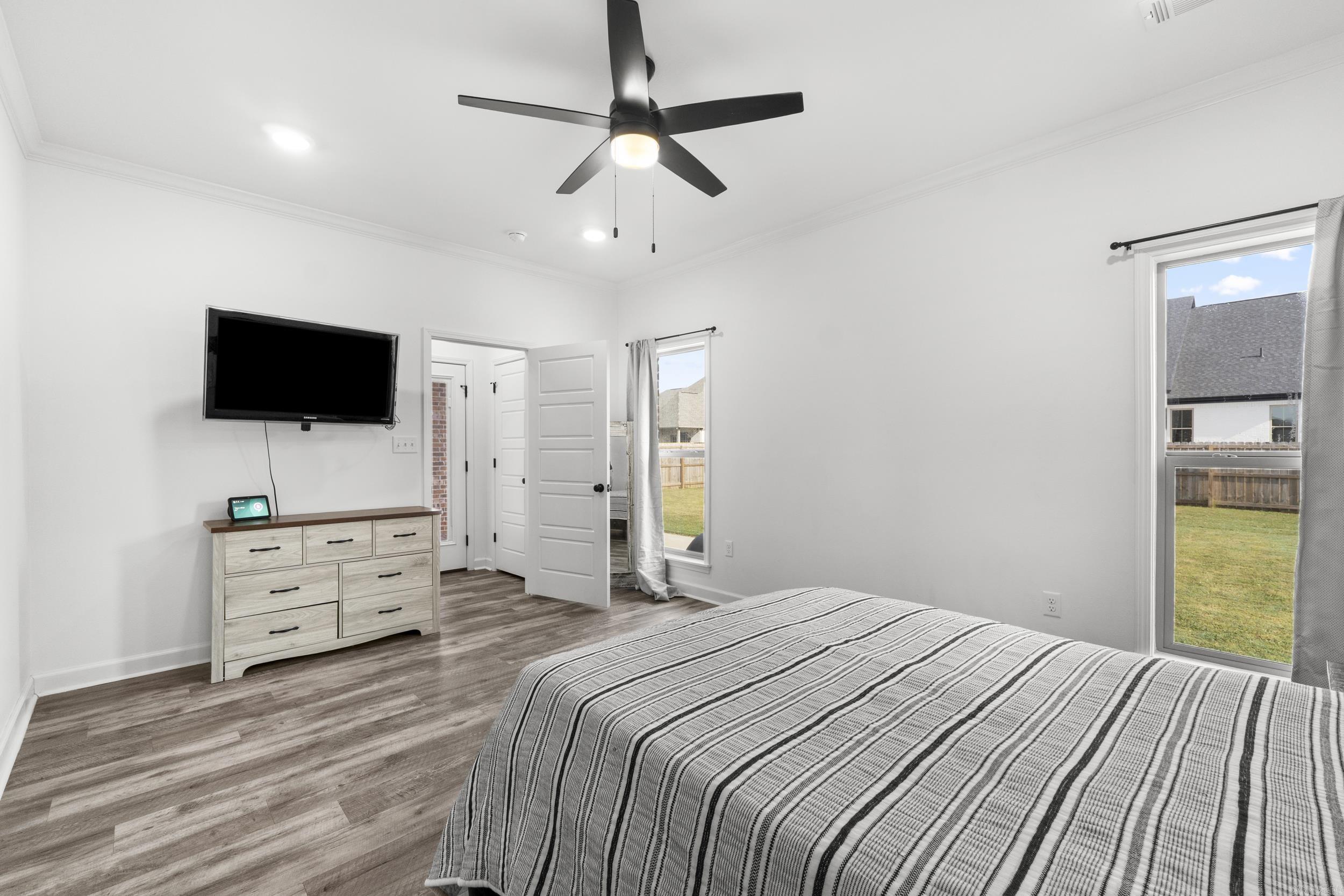 EAST MEADOW - Residential