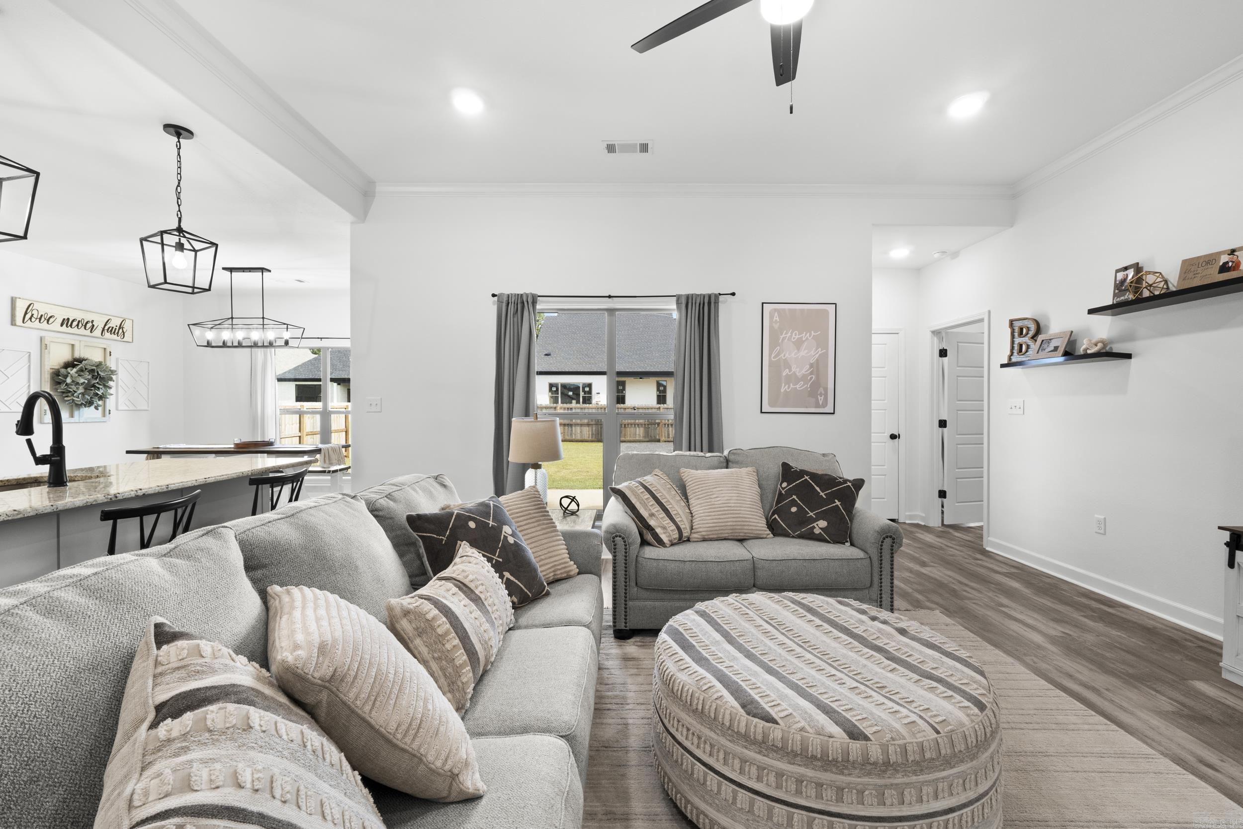 EAST MEADOW - Residential