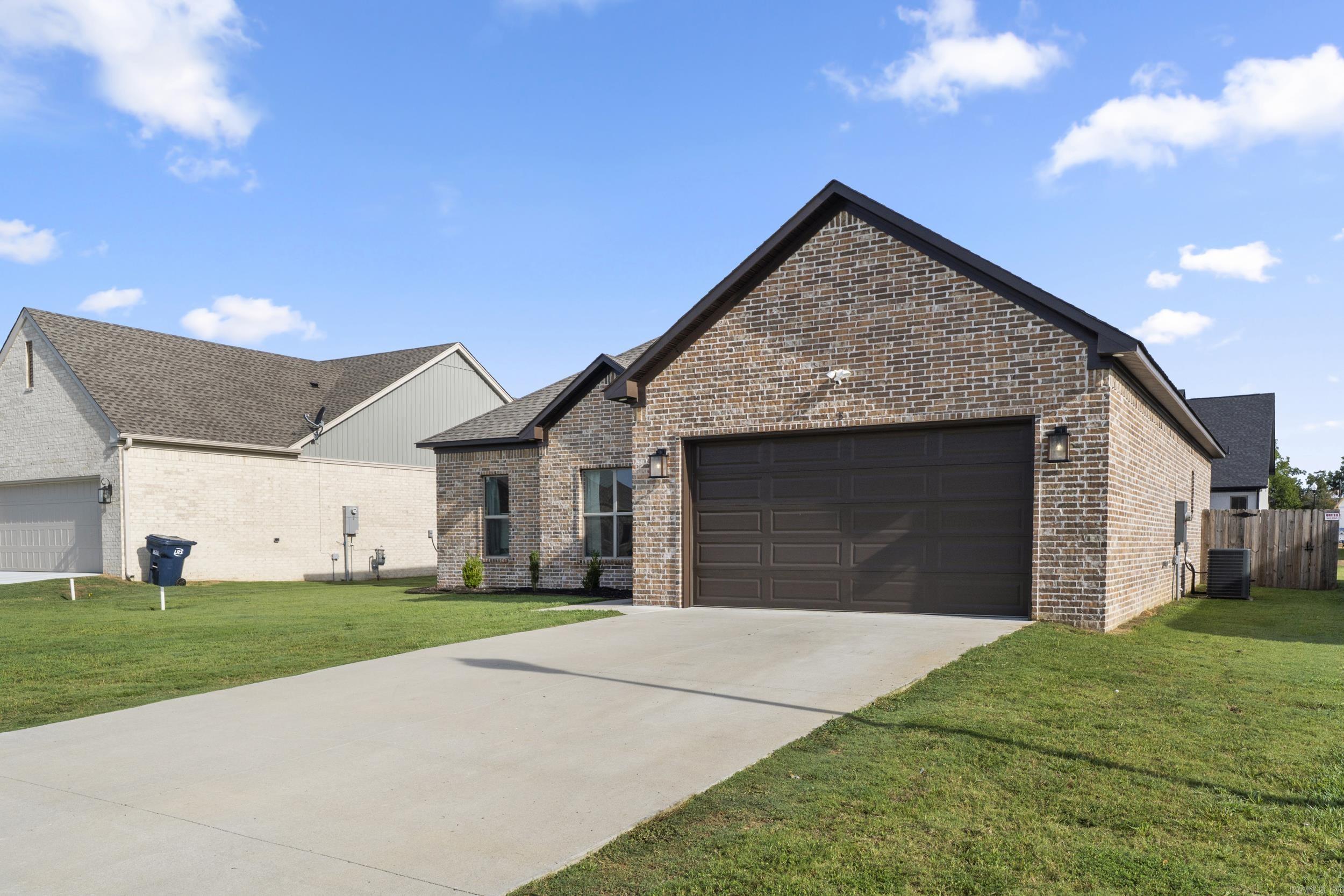 EAST MEADOW - Residential