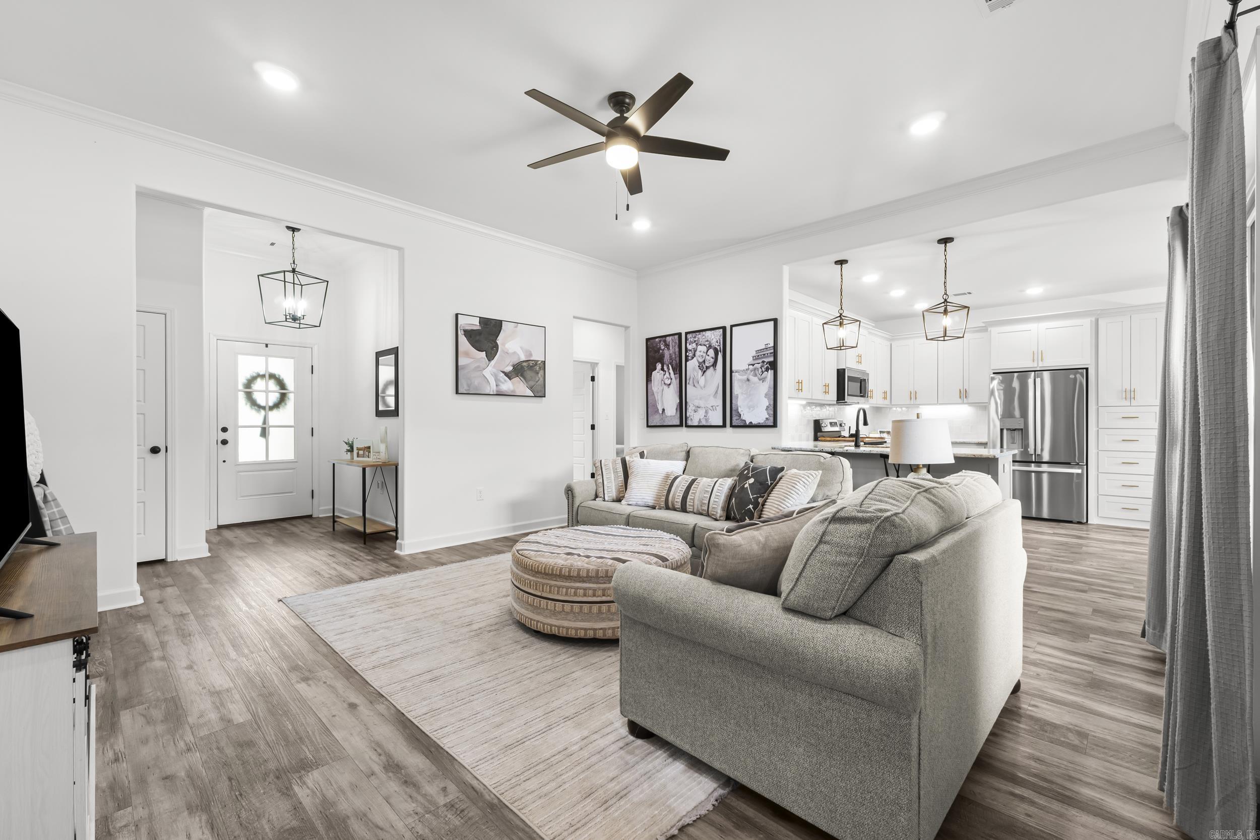 EAST MEADOW - Residential