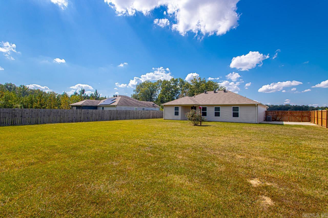 WOODLANDS EDGE - Residential