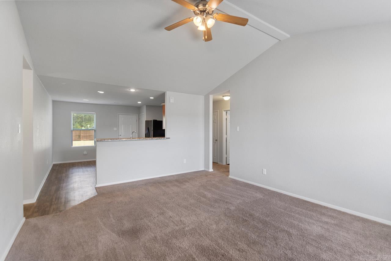 WOODLANDS EDGE - Residential