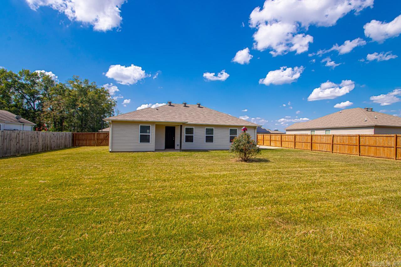 WOODLANDS EDGE - Residential