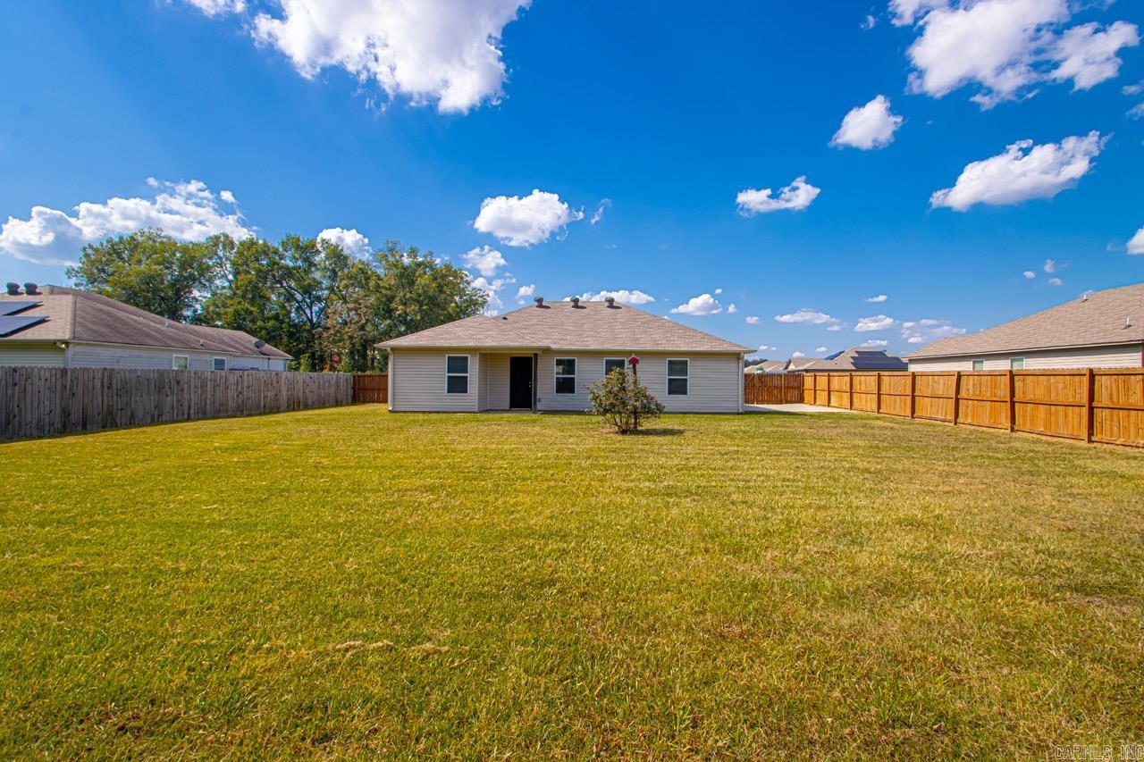 WOODLANDS EDGE - Residential