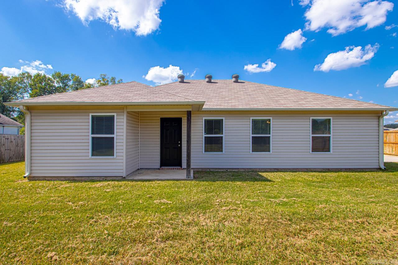 WOODLANDS EDGE - Residential