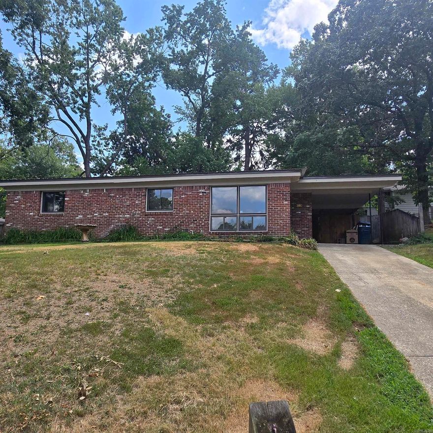 Lovely 3 Bedroom home in Cul-de-sac.  Covered patio, New flooring and luxary vinyl, New metal Roof,  2 Living areas large, laundry room 1507 Square Feet