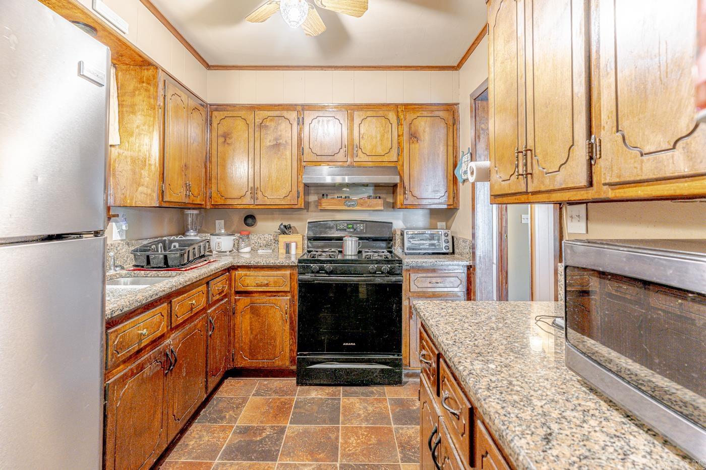 CLOYES & EMDE ADDN - Residential