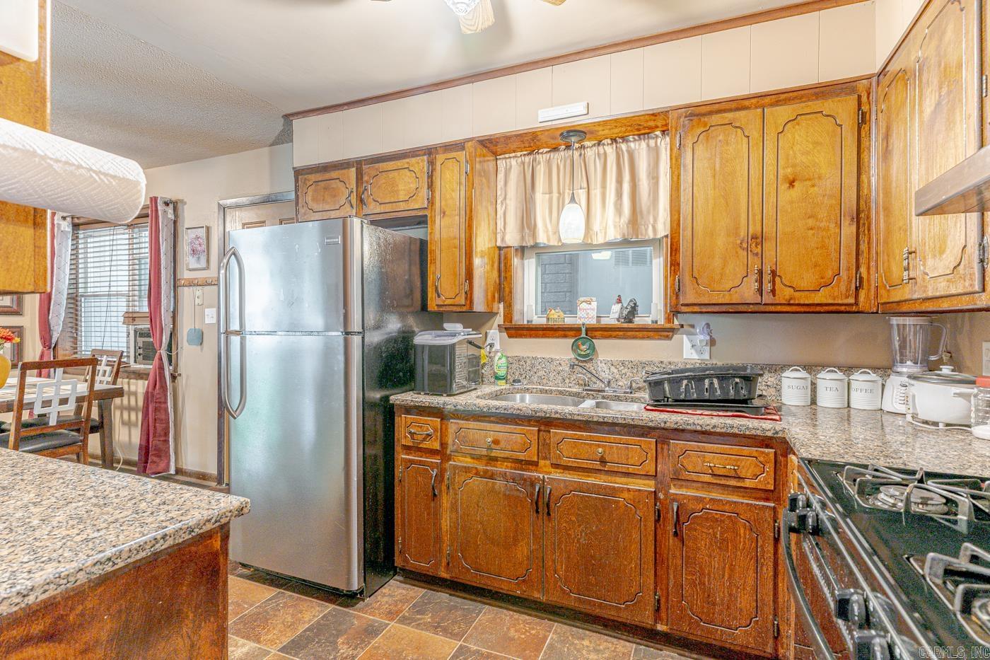 CLOYES & EMDE ADDN - Residential