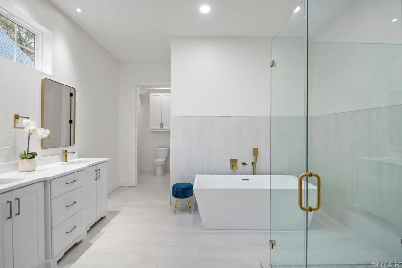 North Little Rock, Arkansas 72114, United States, 4 Bedrooms Bedrooms, ,3 BathroomsBathrooms,Residential,Active,26994