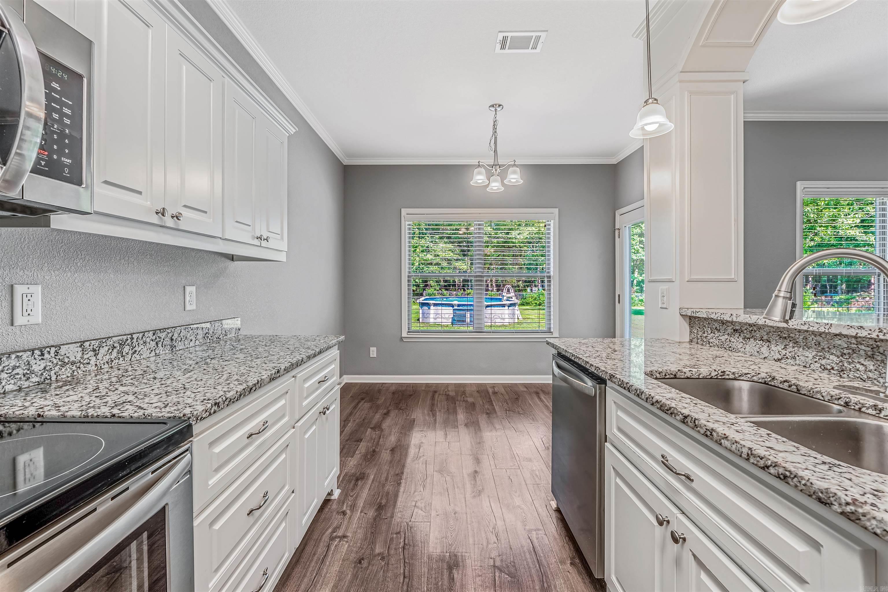 ARBOR OAKS - Residential