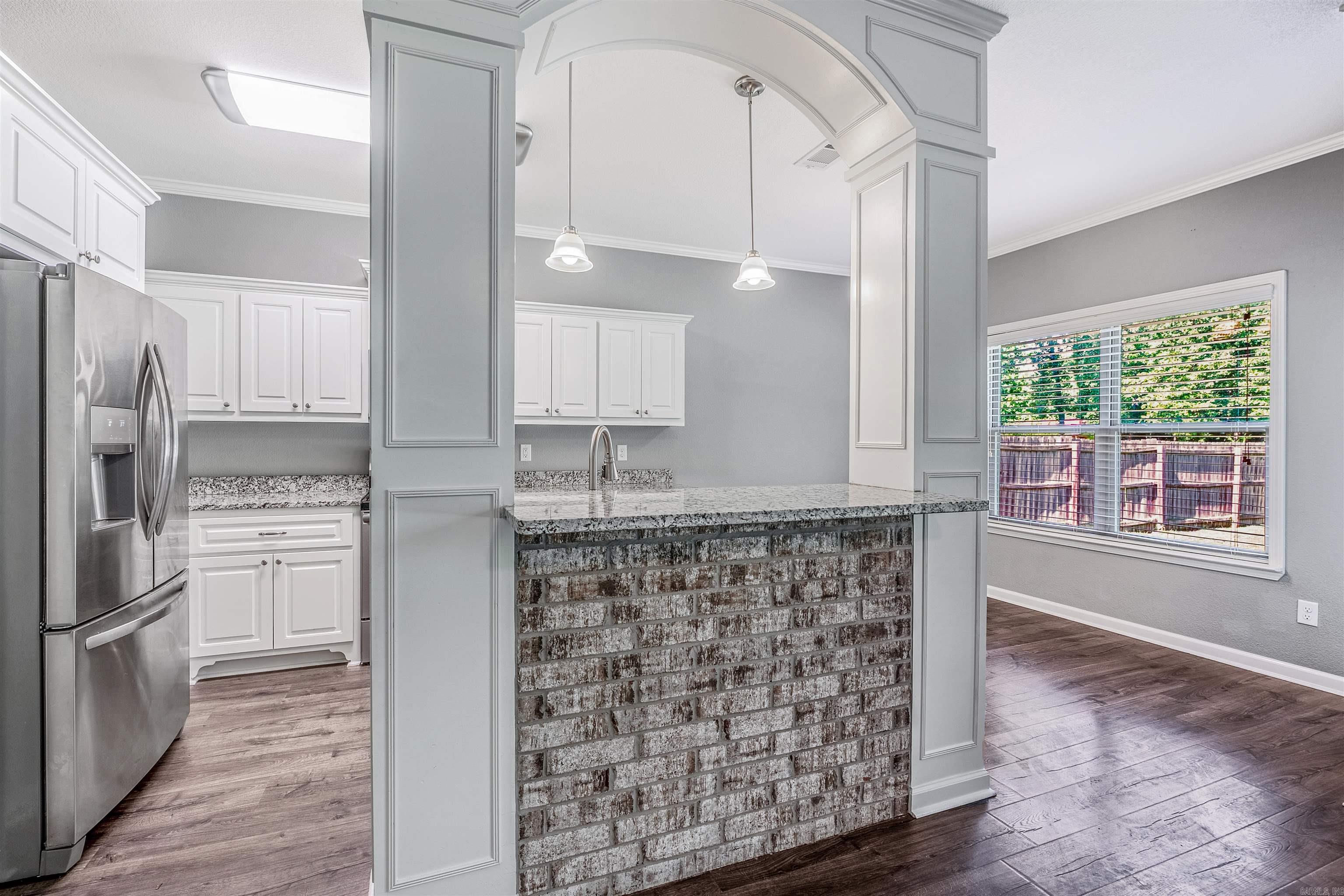 ARBOR OAKS - Residential