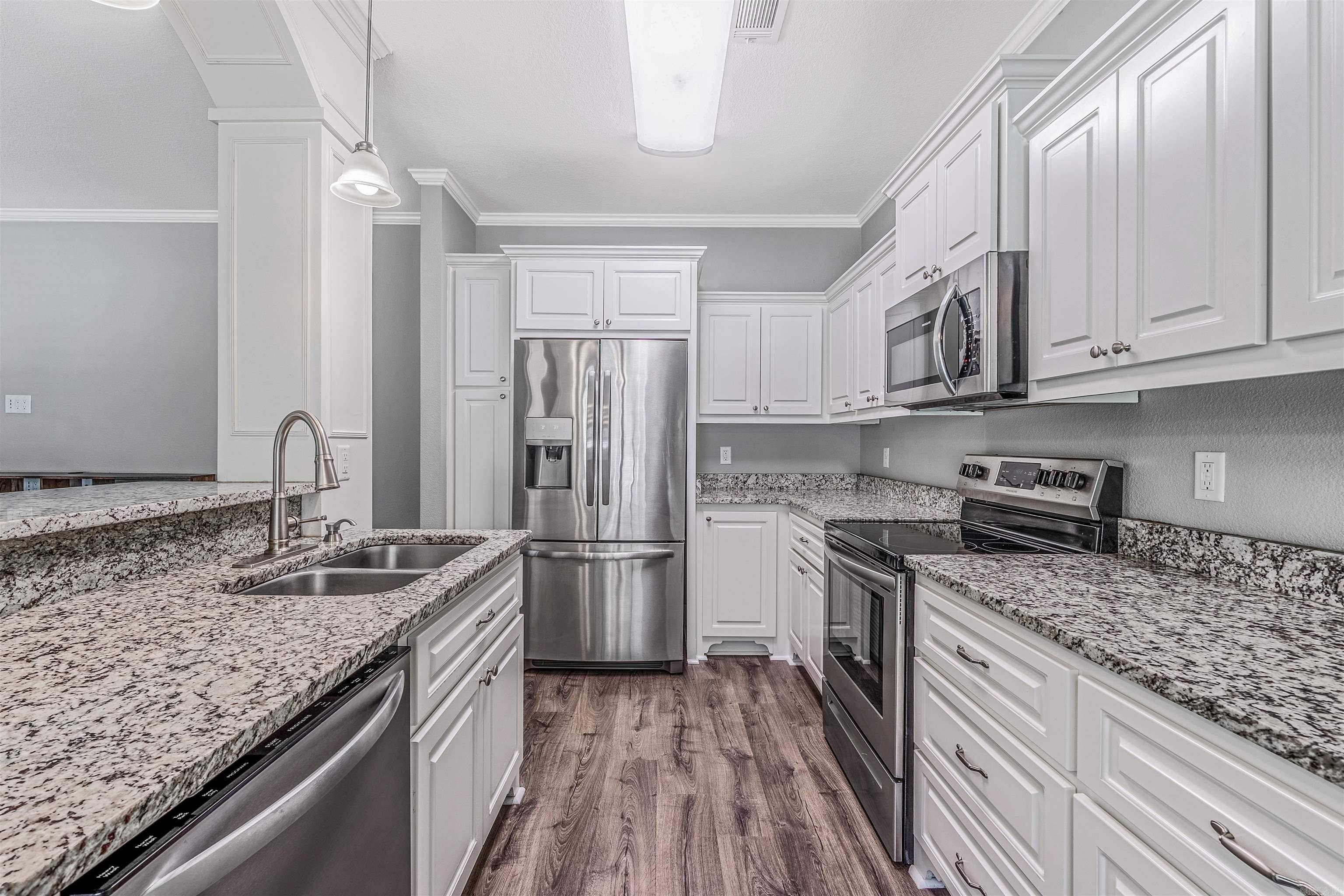 ARBOR OAKS - Residential