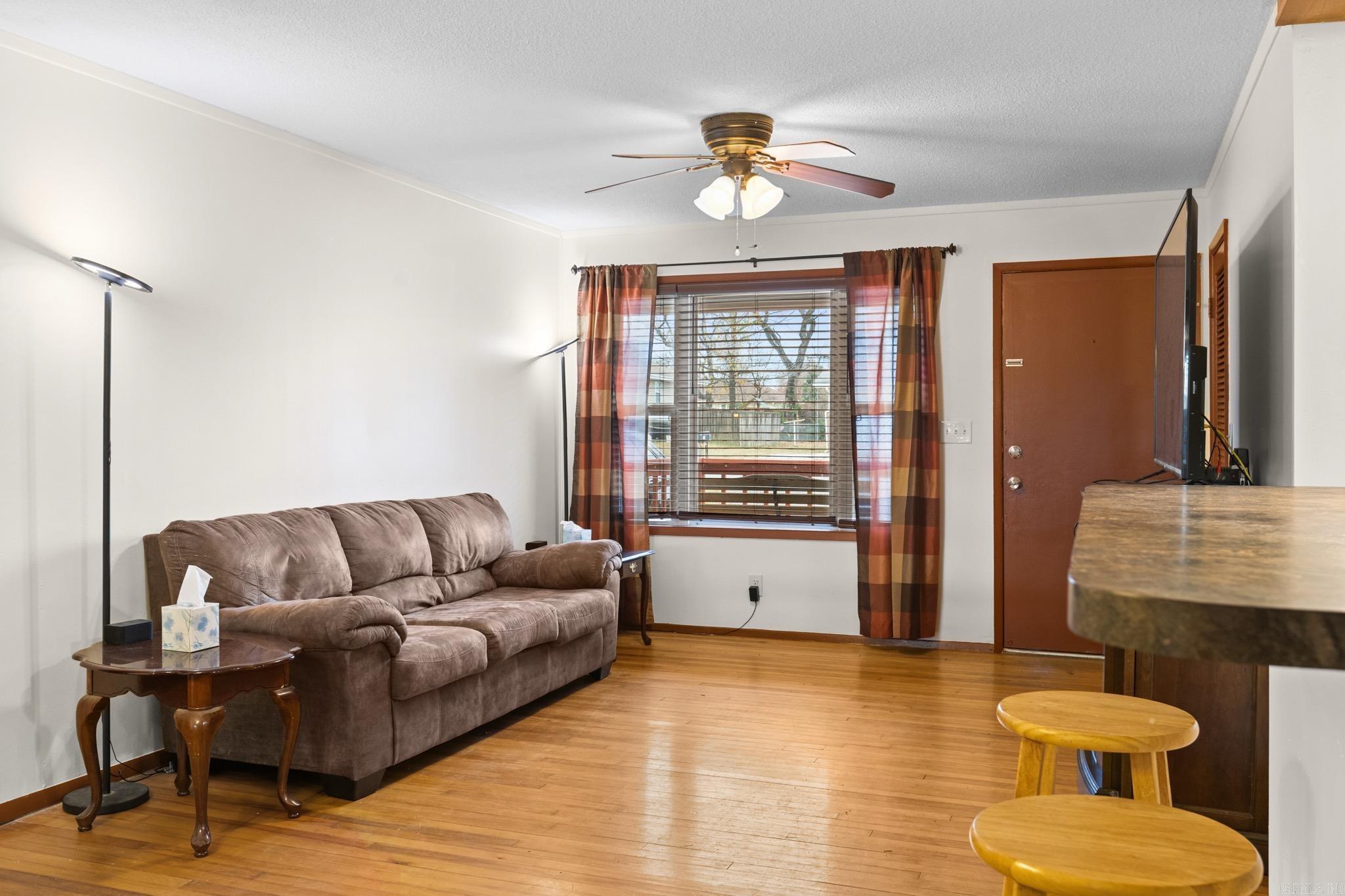 PLAZA HEIGHTS - Residential