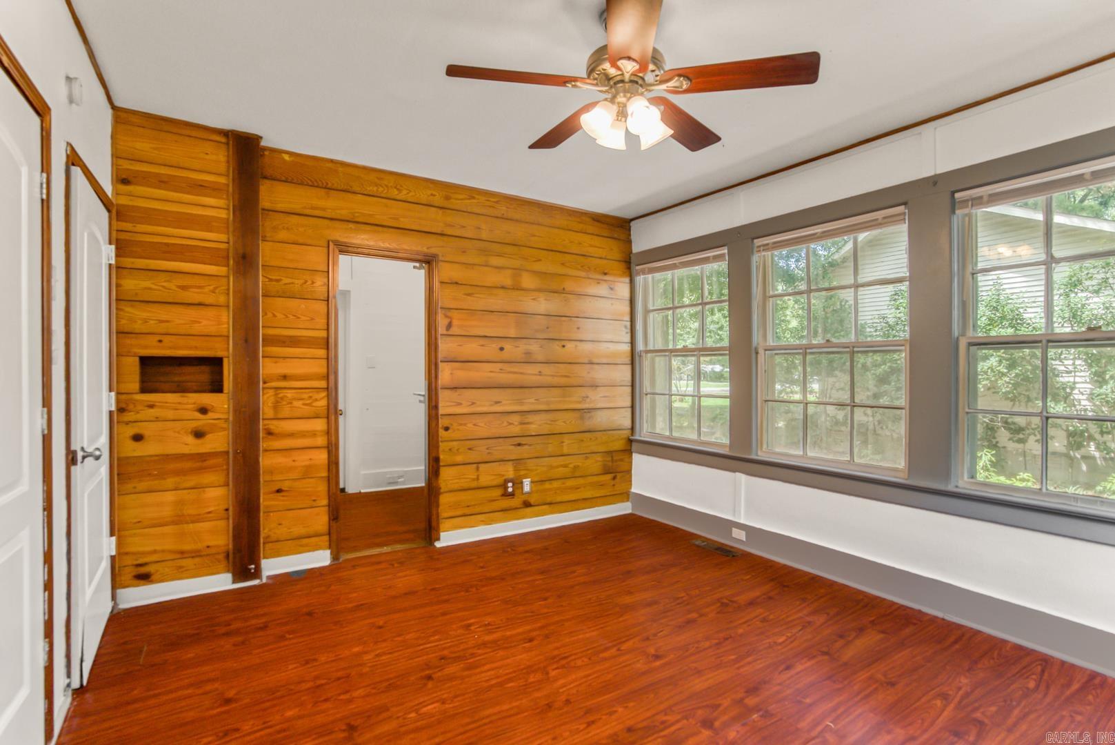 ORIGINAL TOWN-BRYANT - Residential