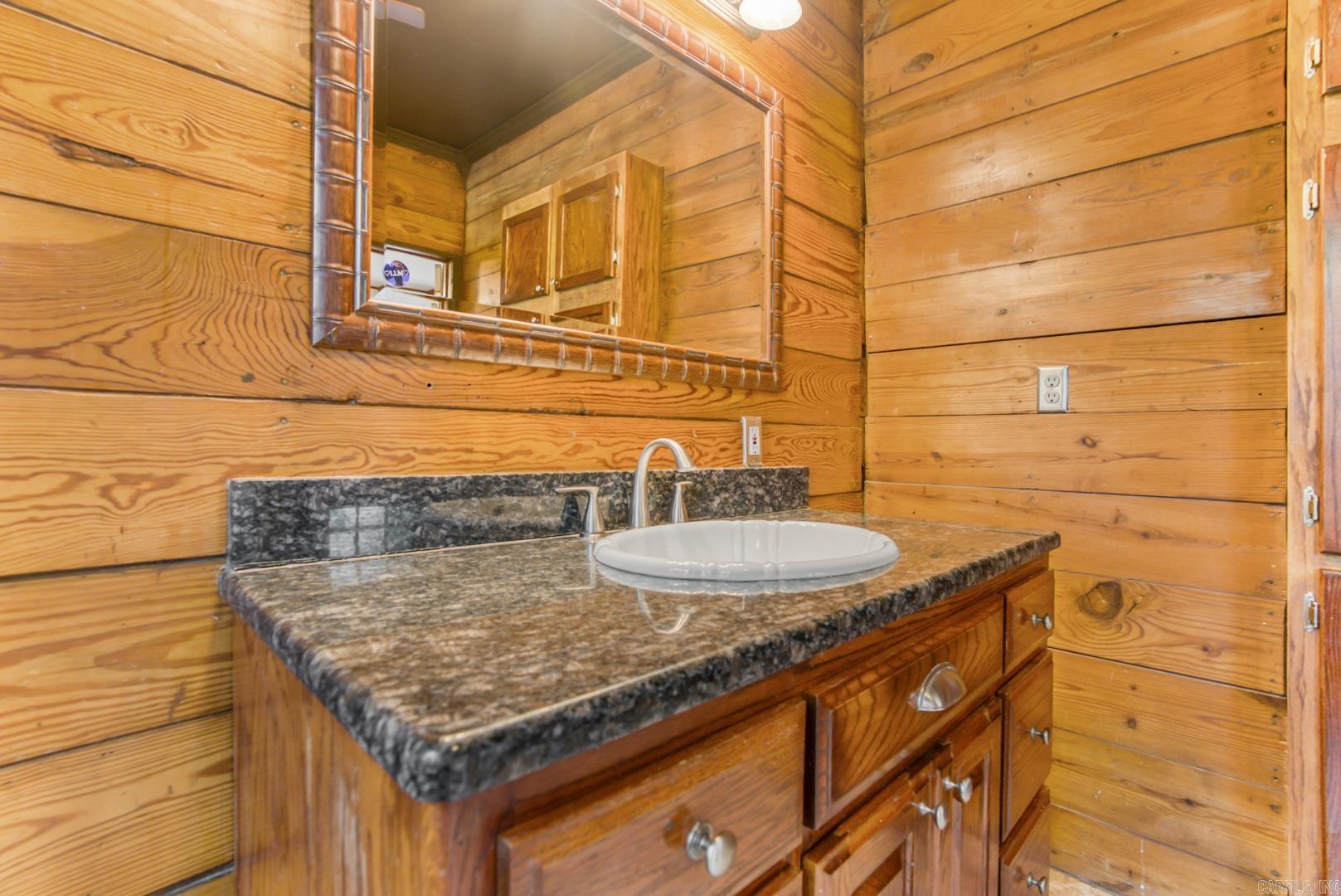 ORIGINAL TOWN-BRYANT - Residential