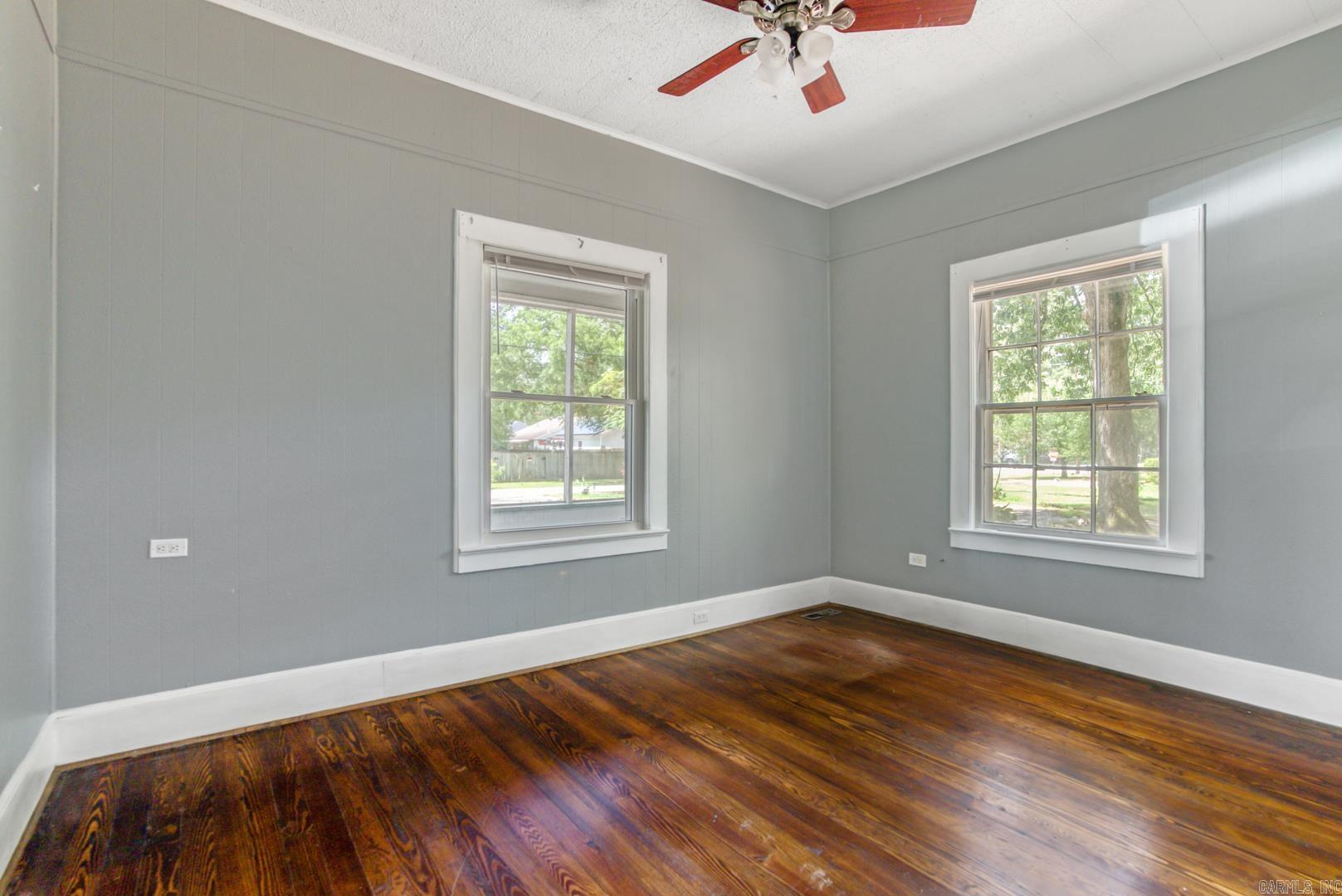 ORIGINAL TOWN-BRYANT - Residential