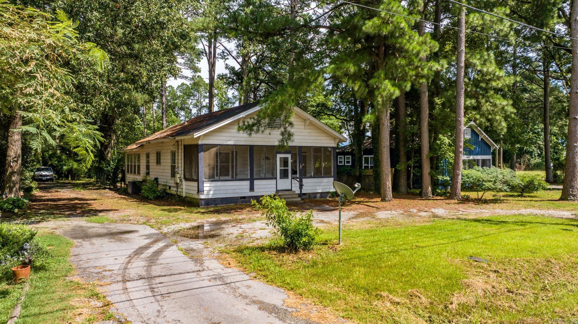 ORIGINAL TOWN-BRYANT - Residential