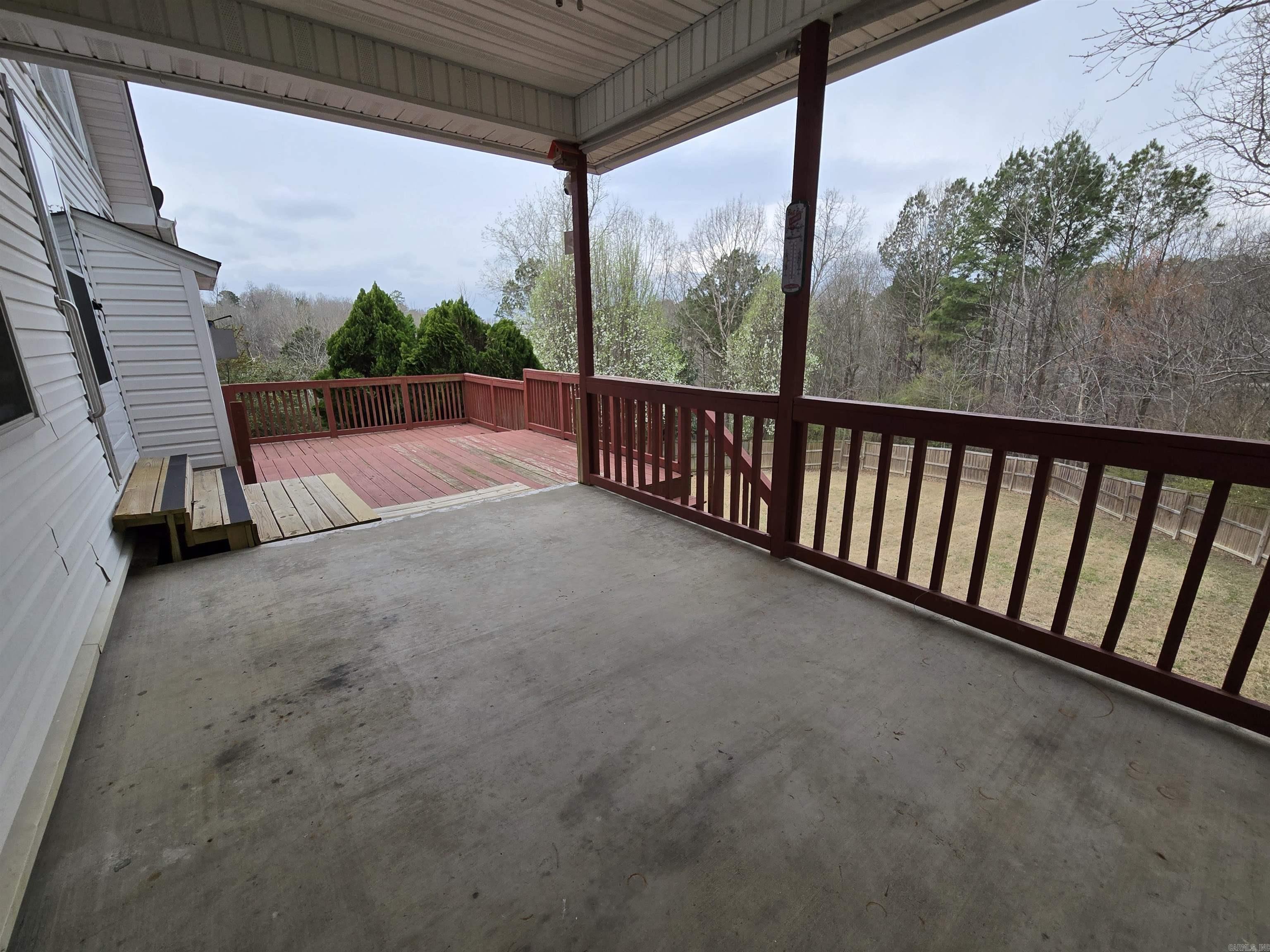 RIVER OAKS - Residential