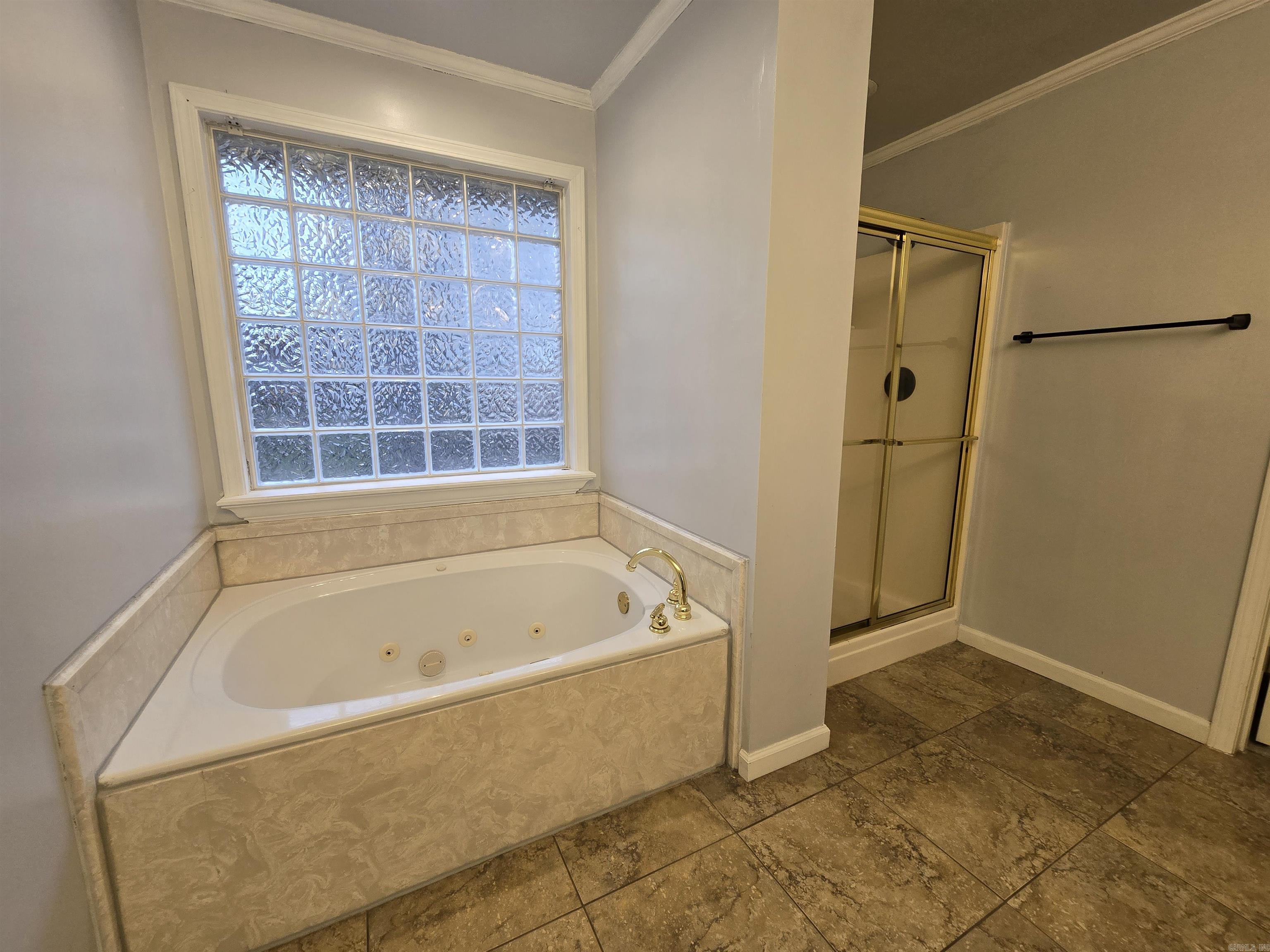 RIVER OAKS - Residential