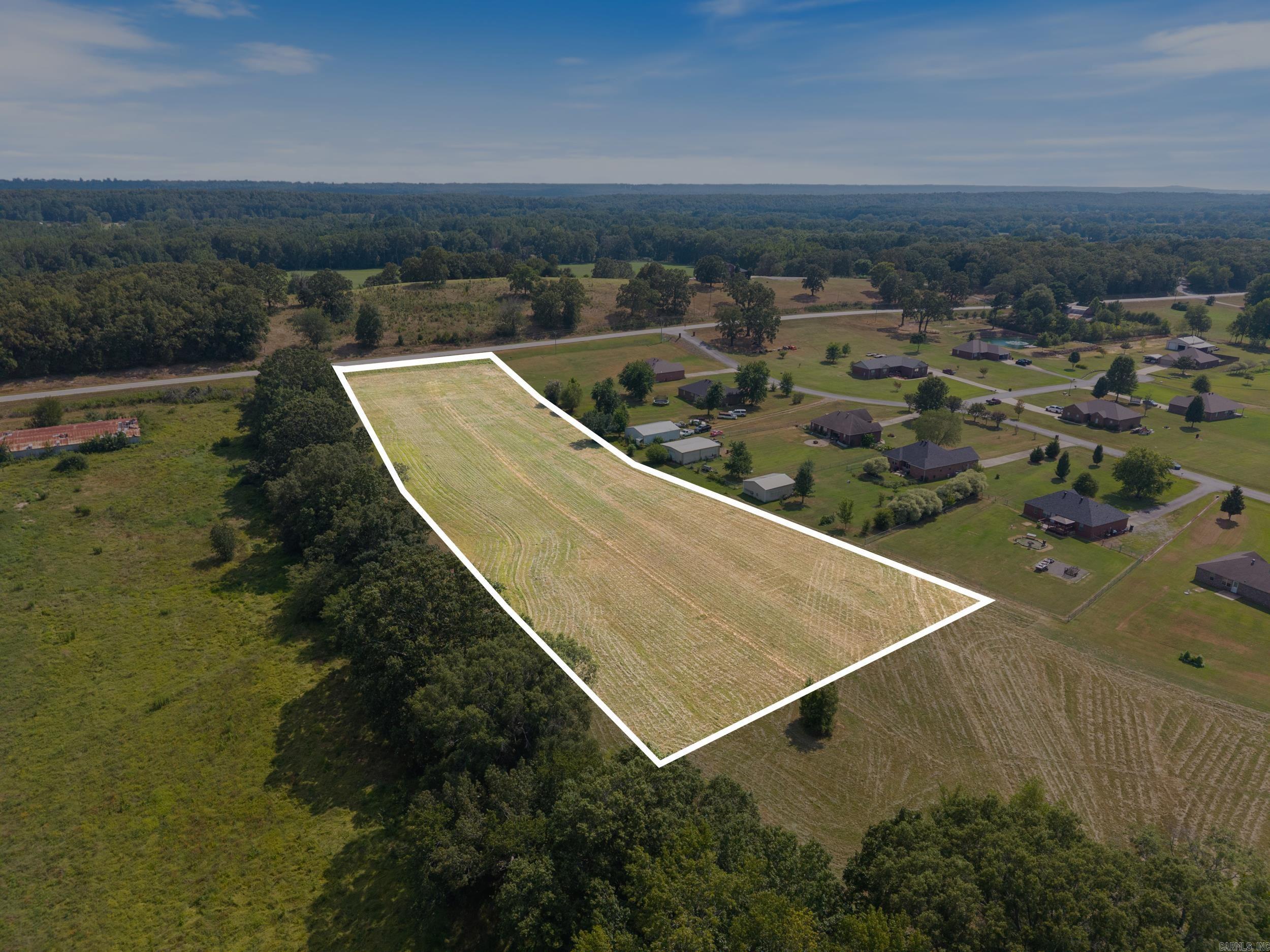 Build Your Dream Home on 4.19 Acres! Donāt miss this rare opportunity to own over 4 acres of beautiful, level landāperfect for your custom home and workshop! Conveniently located with quick access to both Vilonia and Cabot, and just 15ā20 minutes to Conway via the Bypass. Enjoy the peaceful setting of country living without sacrificing convenience. Driveway would be off HWY 319. Take a look today, this won't last long!