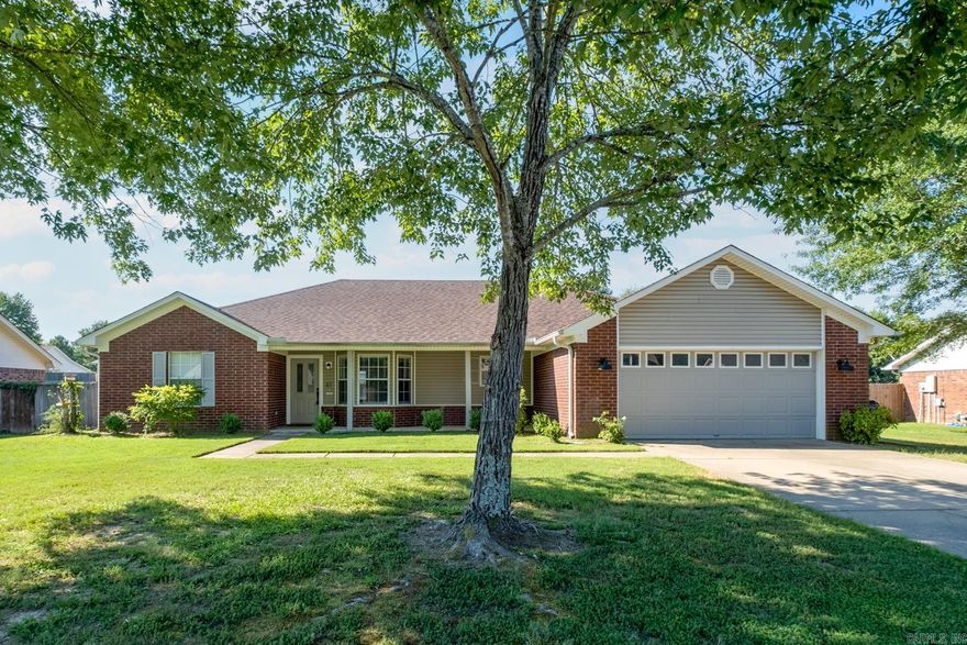 Beautifully updated 3 bed/3 bath split floor plan home. Kitchen opens to dining/living room. Quartz counter tops and updated fixtures. Must see! Won't last long. Pets upon approval and extra pet fee per month.   Application/Background Check/Security Deposit Required.