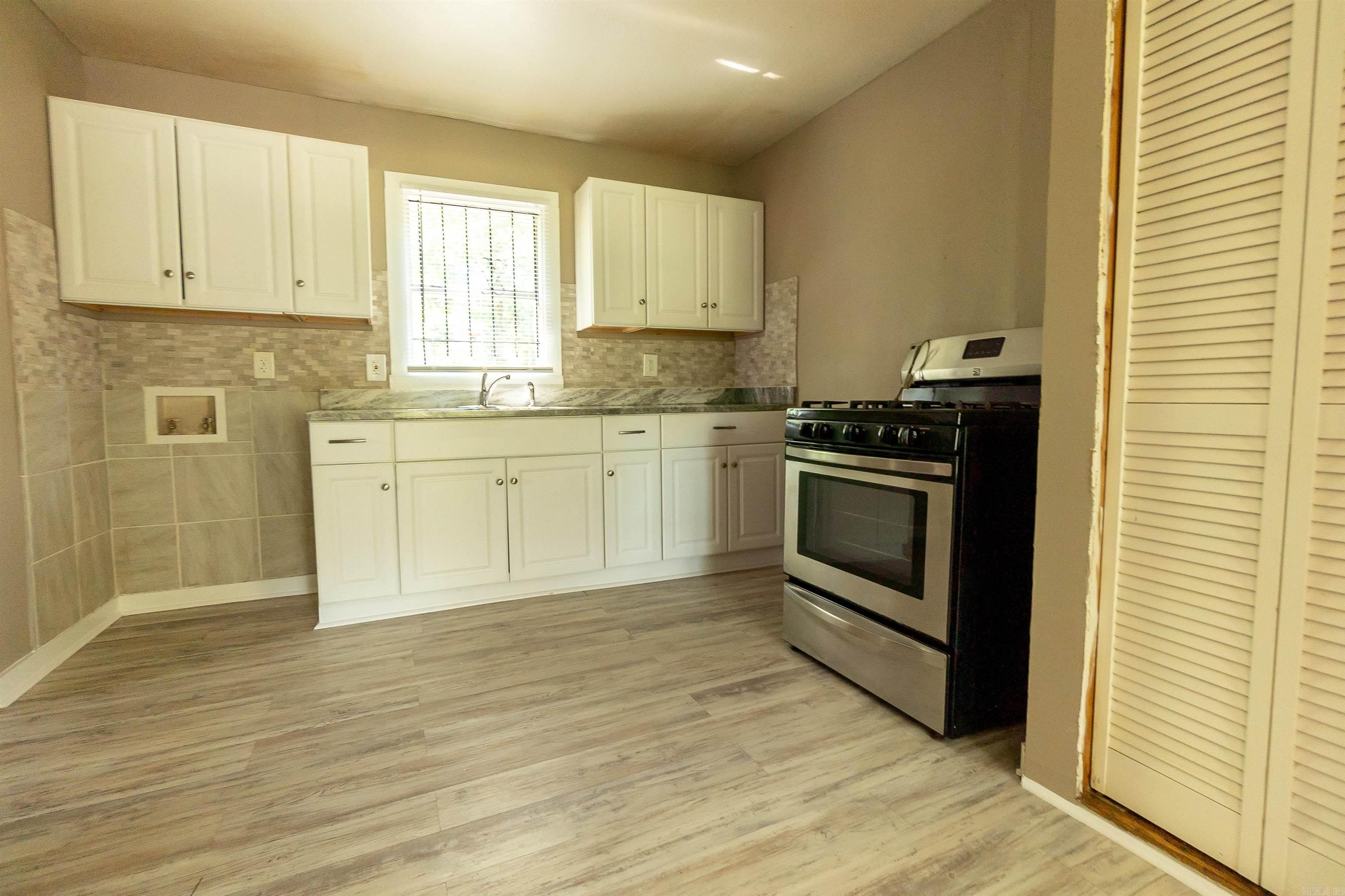 BARROW JOHN - Residential