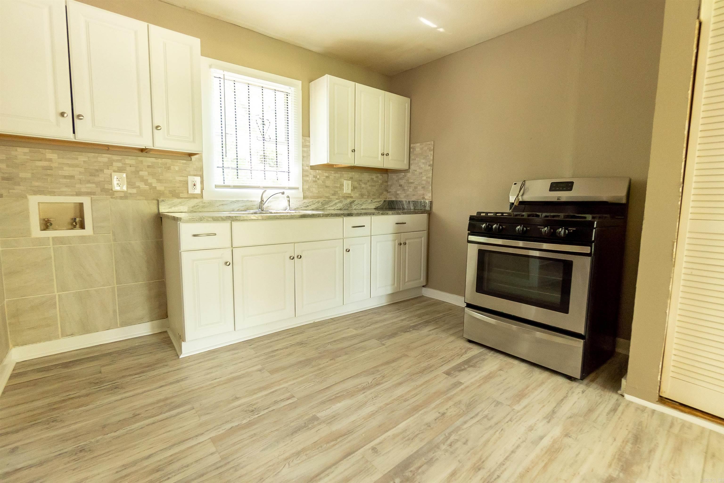 BARROW JOHN - Residential