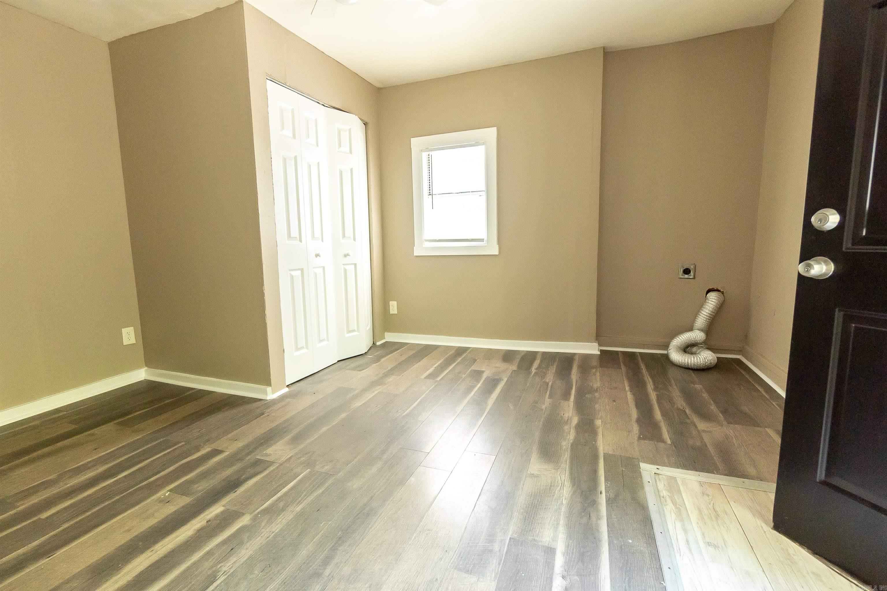 BARROW JOHN - Residential