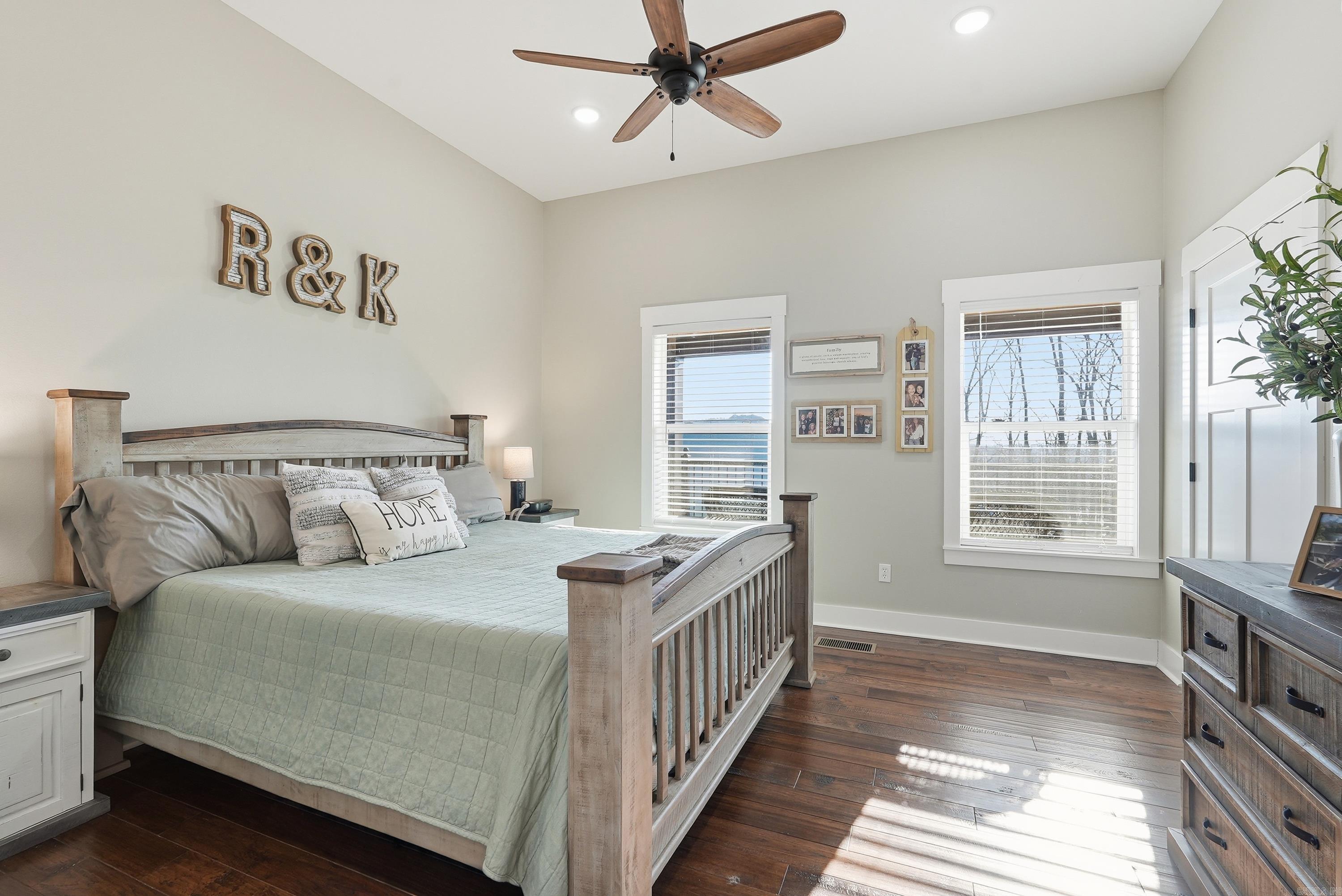 Watersedge Estates - Residential