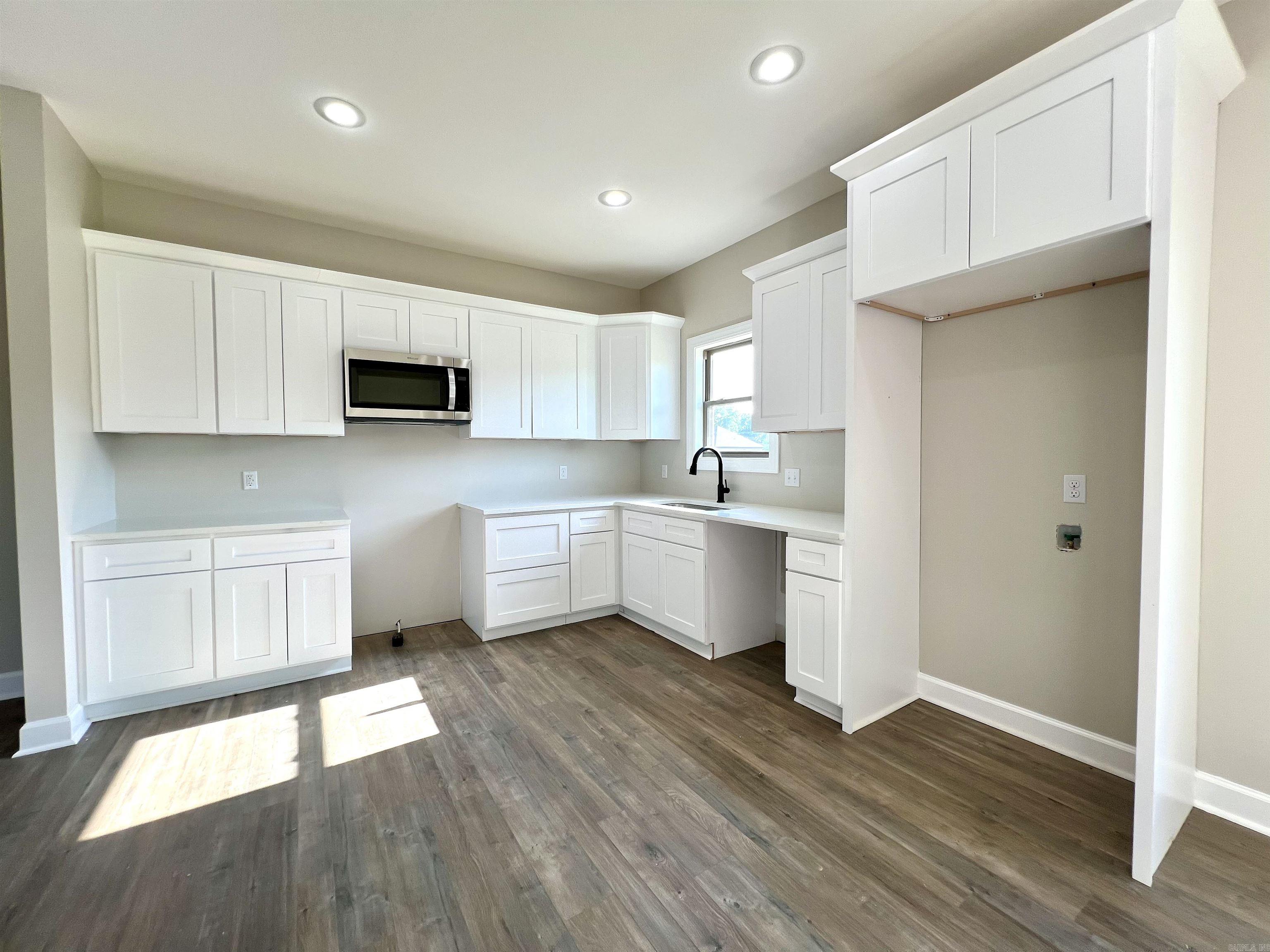 STELLA ESTATES - Residential