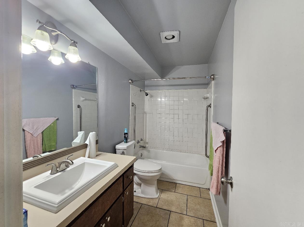 FOREST EDGE WEST CONDO HPR - Residential