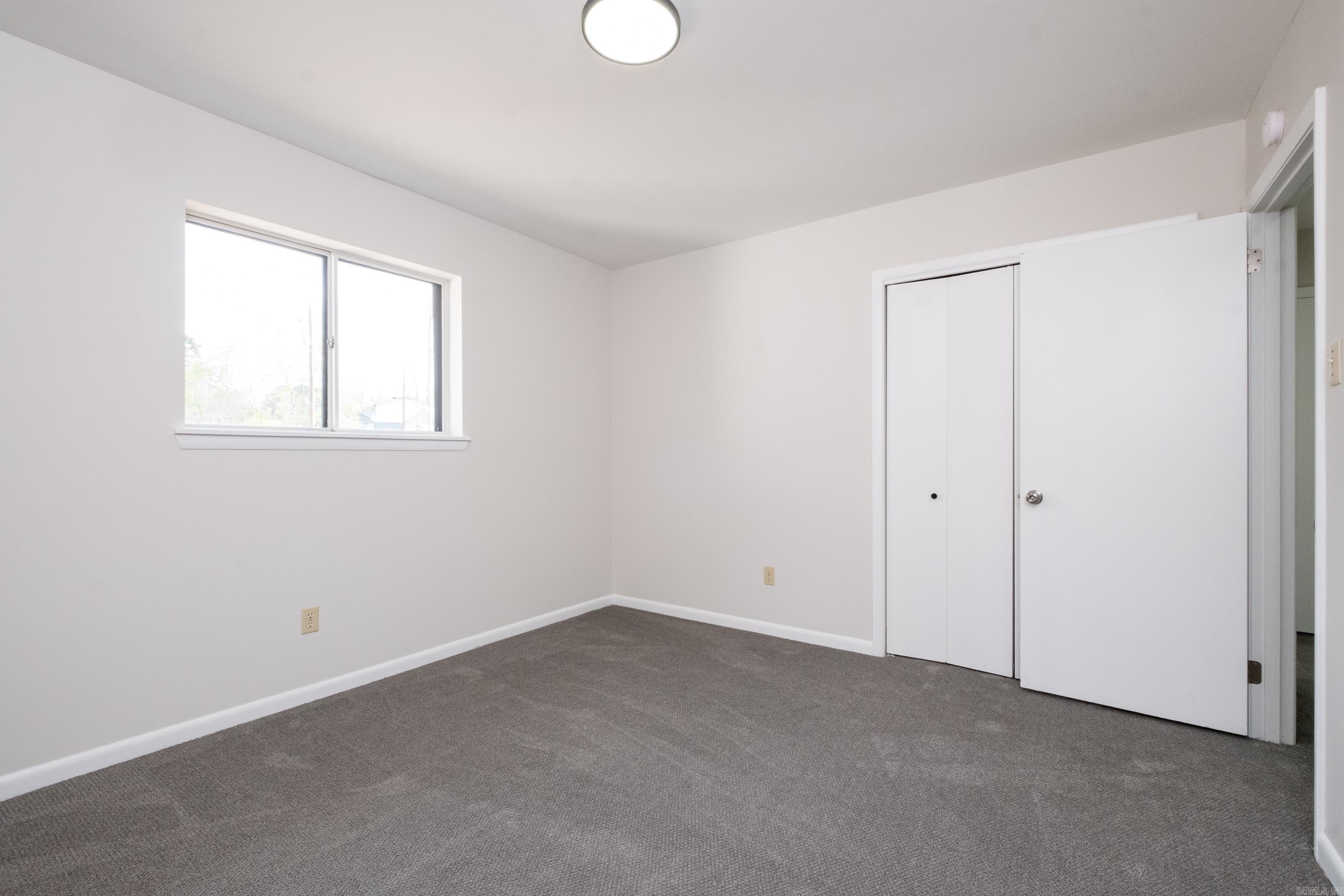 STURBRIDGE - Residential