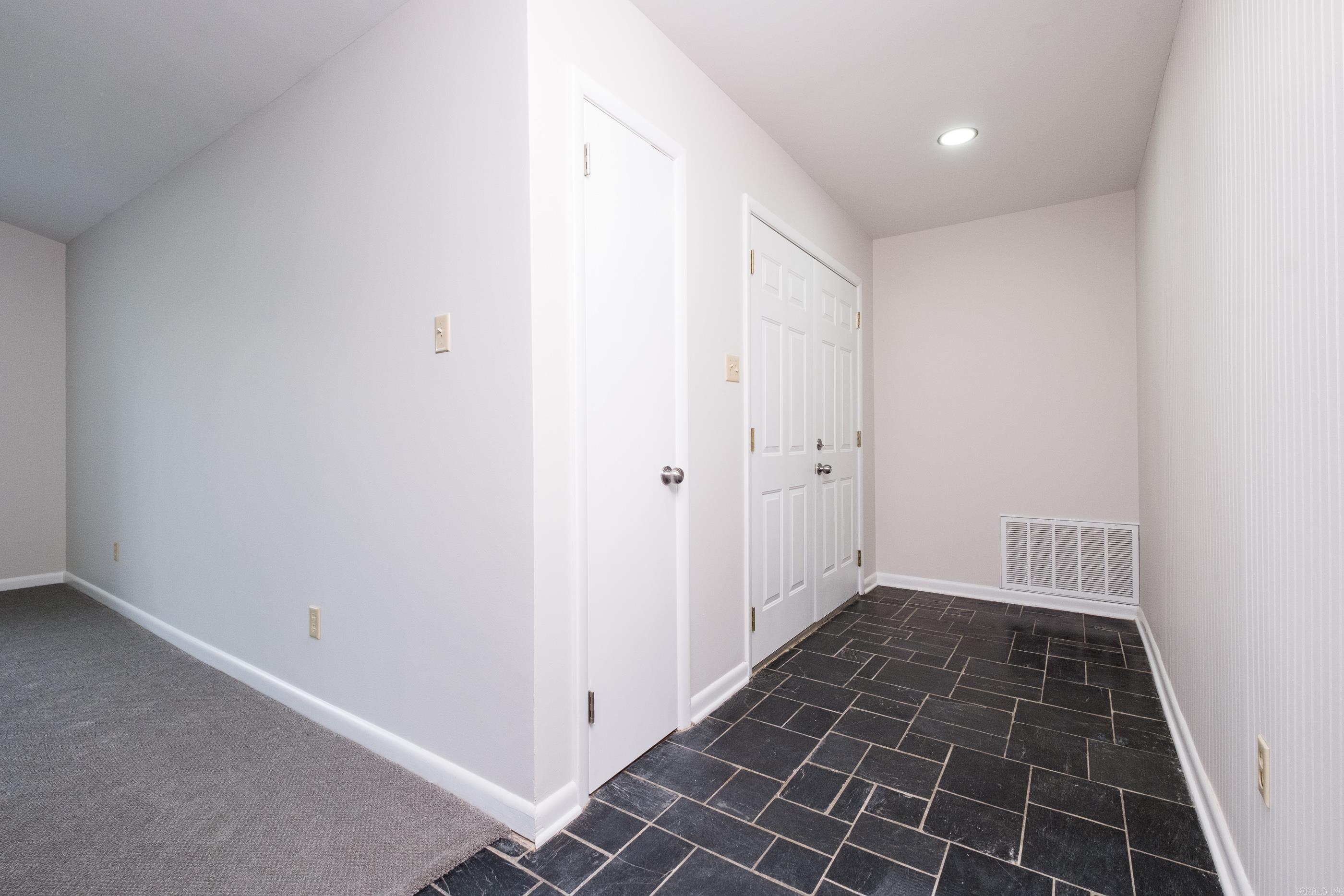 STURBRIDGE - Residential