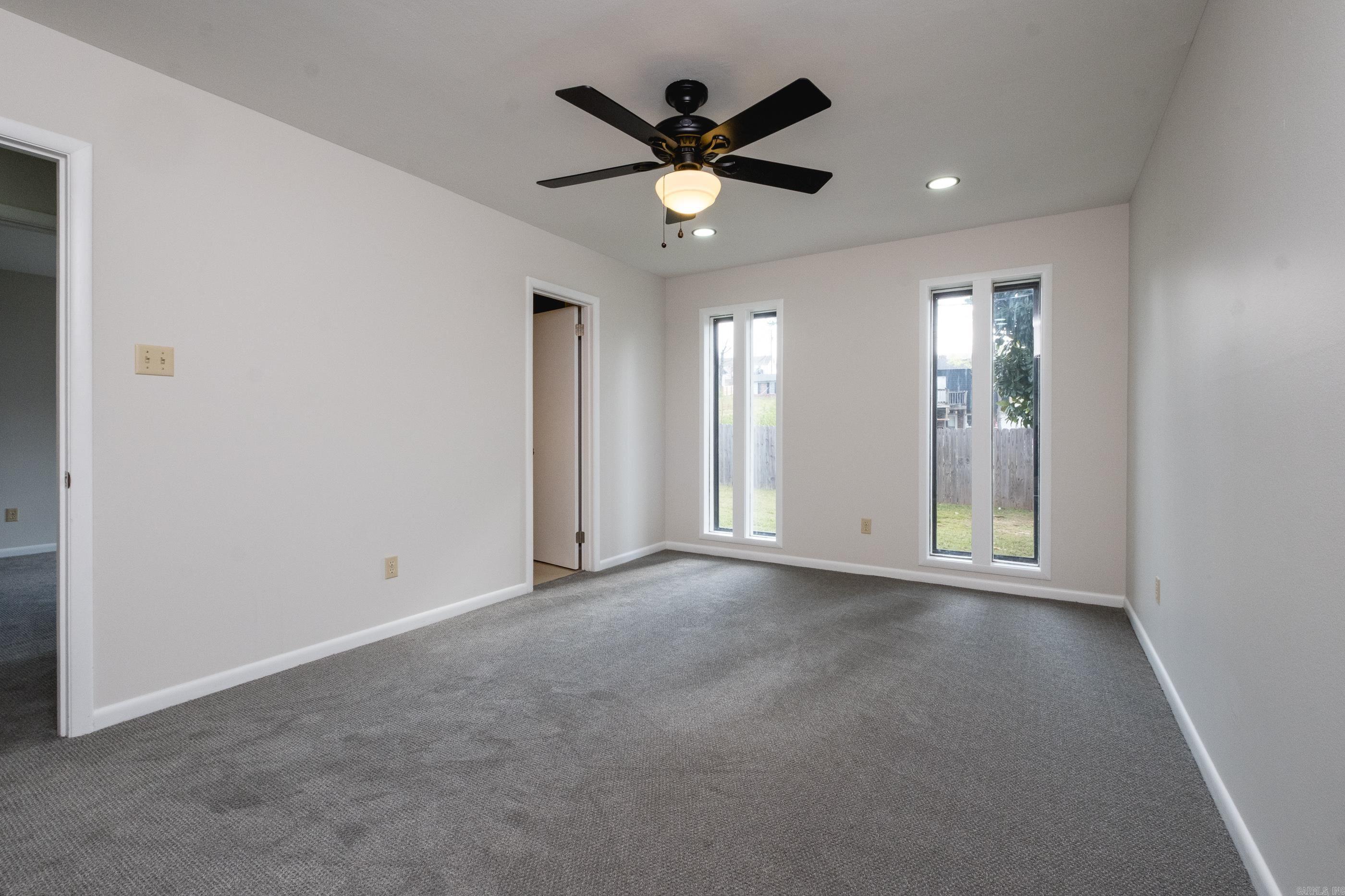 STURBRIDGE - Residential