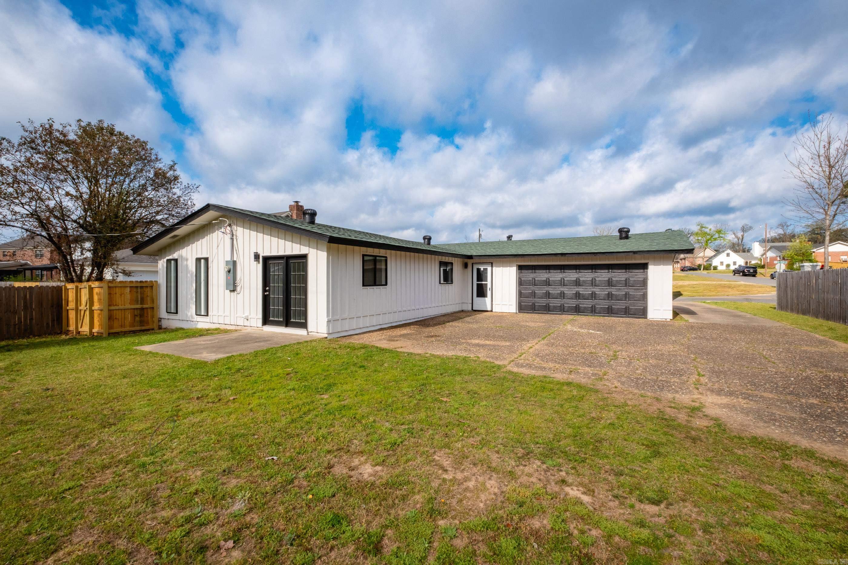 STURBRIDGE - Residential